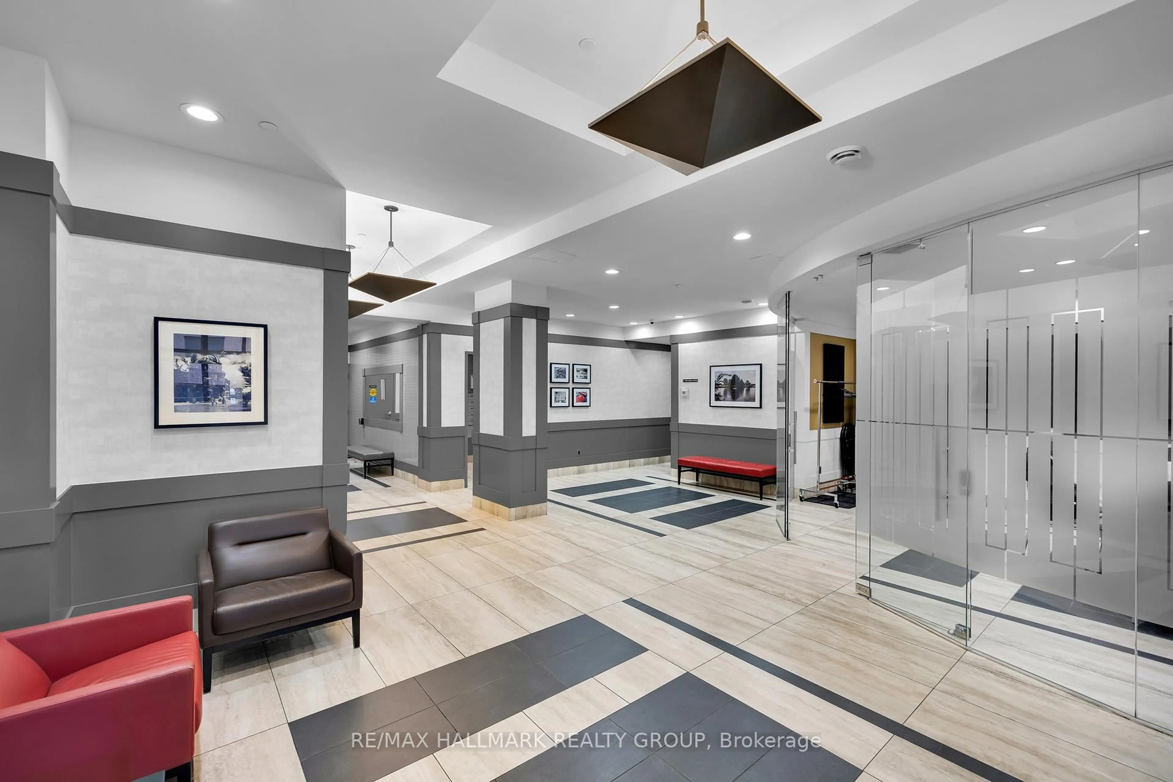 Lobby for 330 Loretta Ave #PH5, Ottawa Ontario K1S 4E8