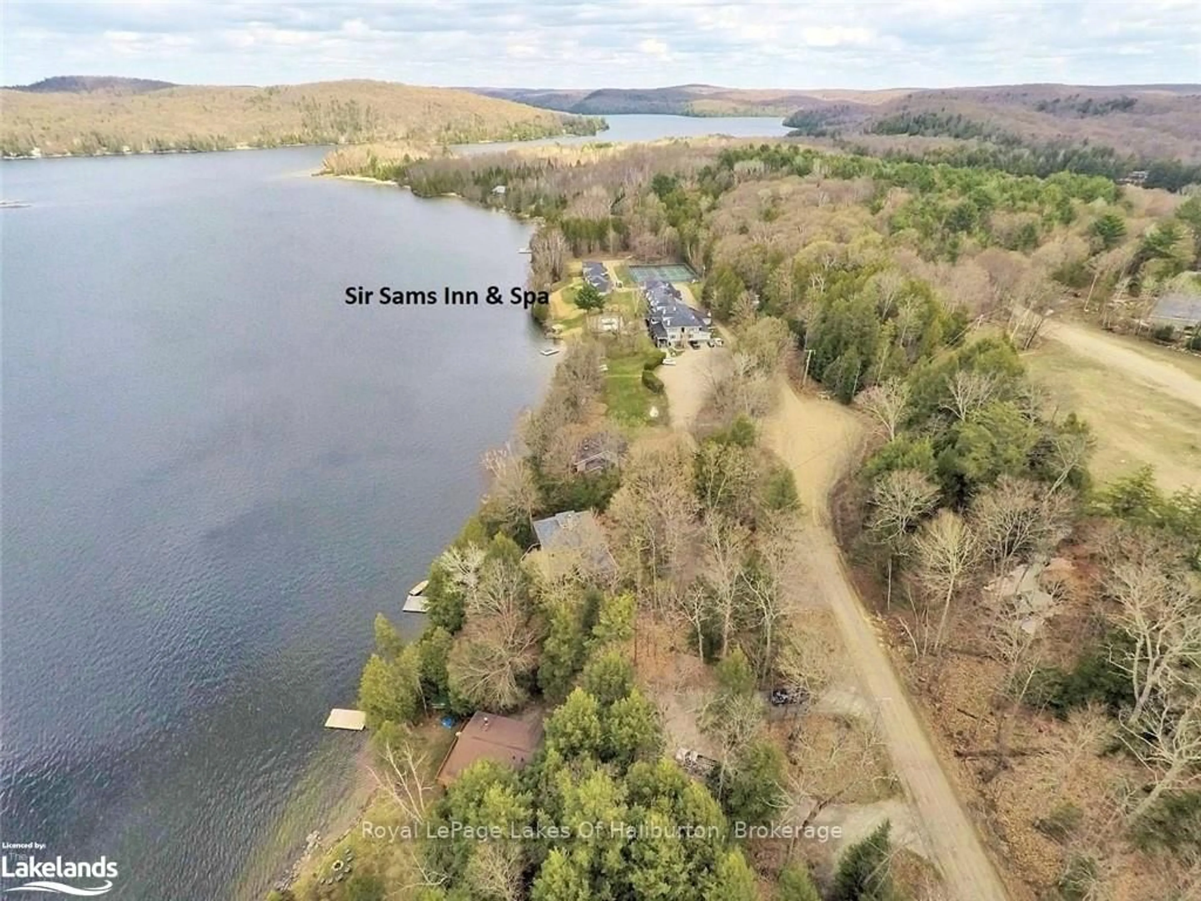 A pic from outside/outdoor area/front of a property/back of a property/a pic from drone, water/lake/river/ocean view for 1111 Elk Dr, Dysart et al Ontario K0M 1S0