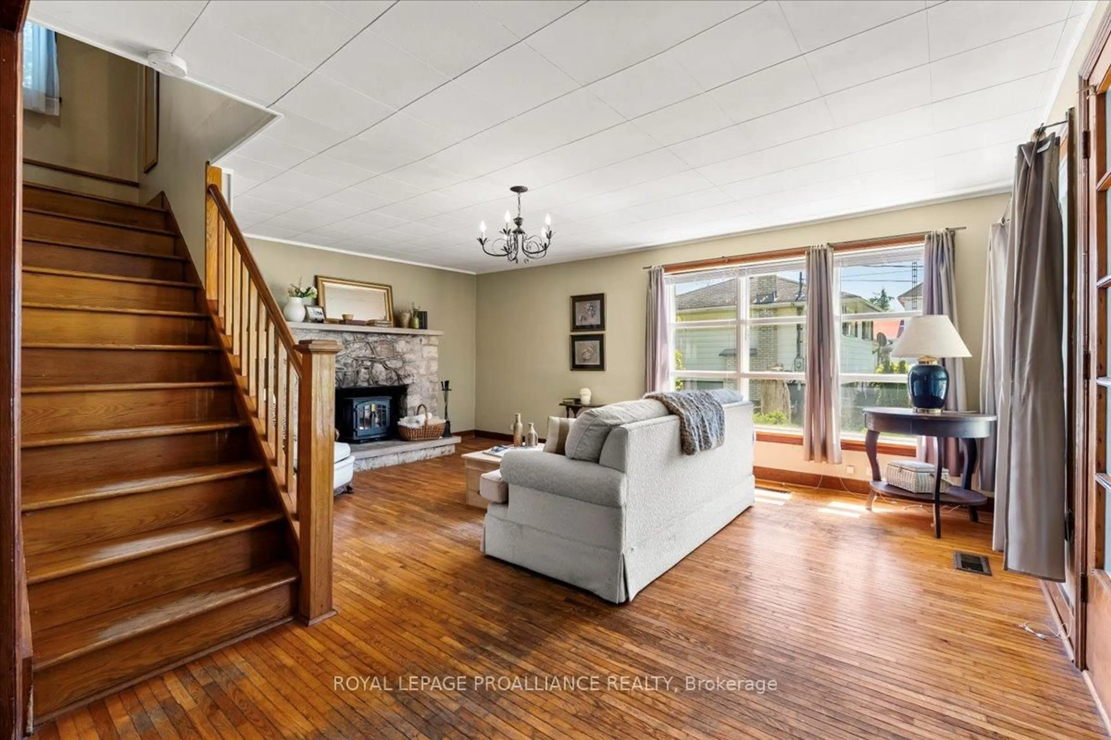 Living room with furniture, unknown for 583 Moira St, Tweed Ontario K0K 3J0