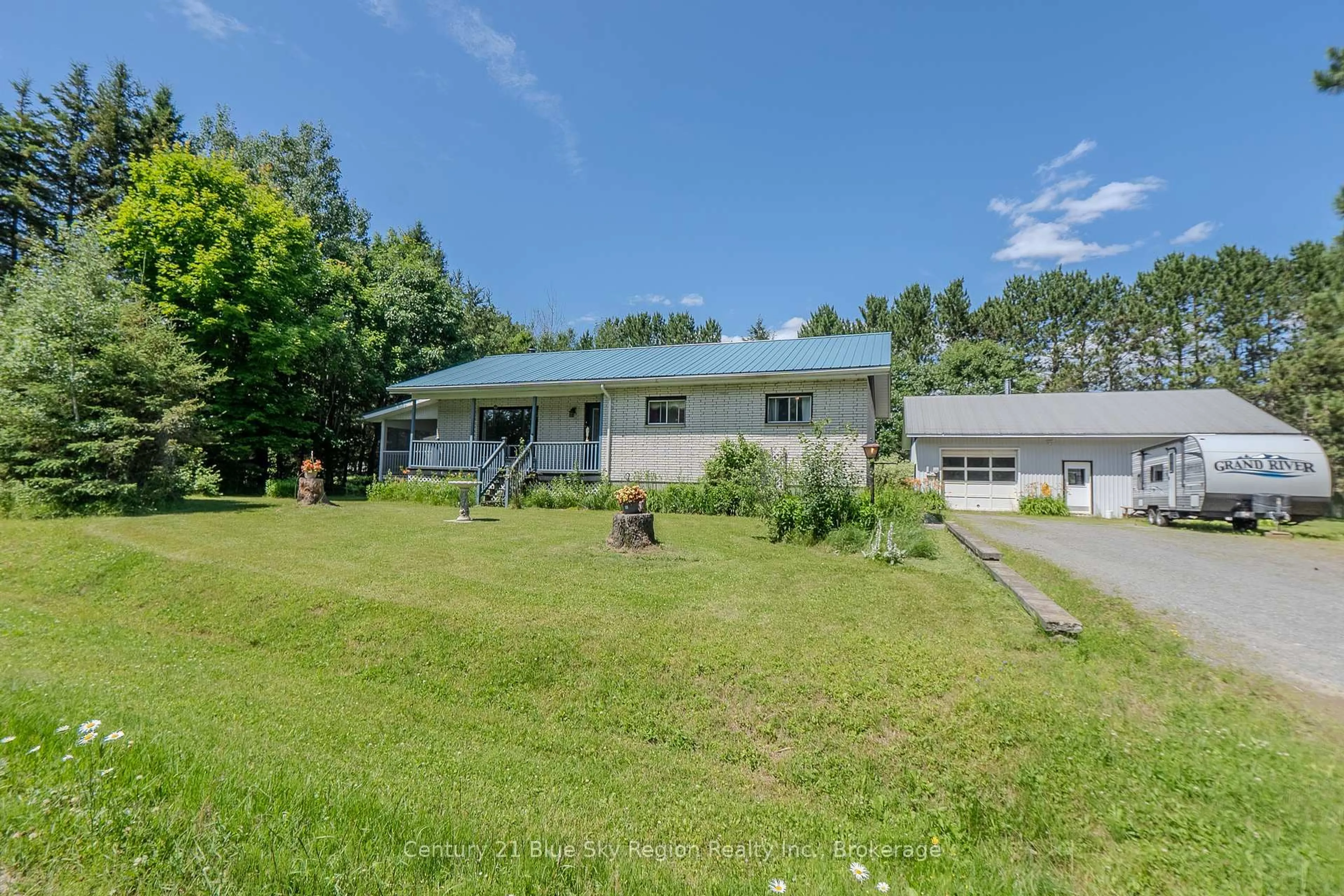 A pic from outside/outdoor area/front of a property/back of a property/a pic from drone, water/lake/river/ocean view for 9 Dupras St, West Nipissing Ontario P0H 2C0