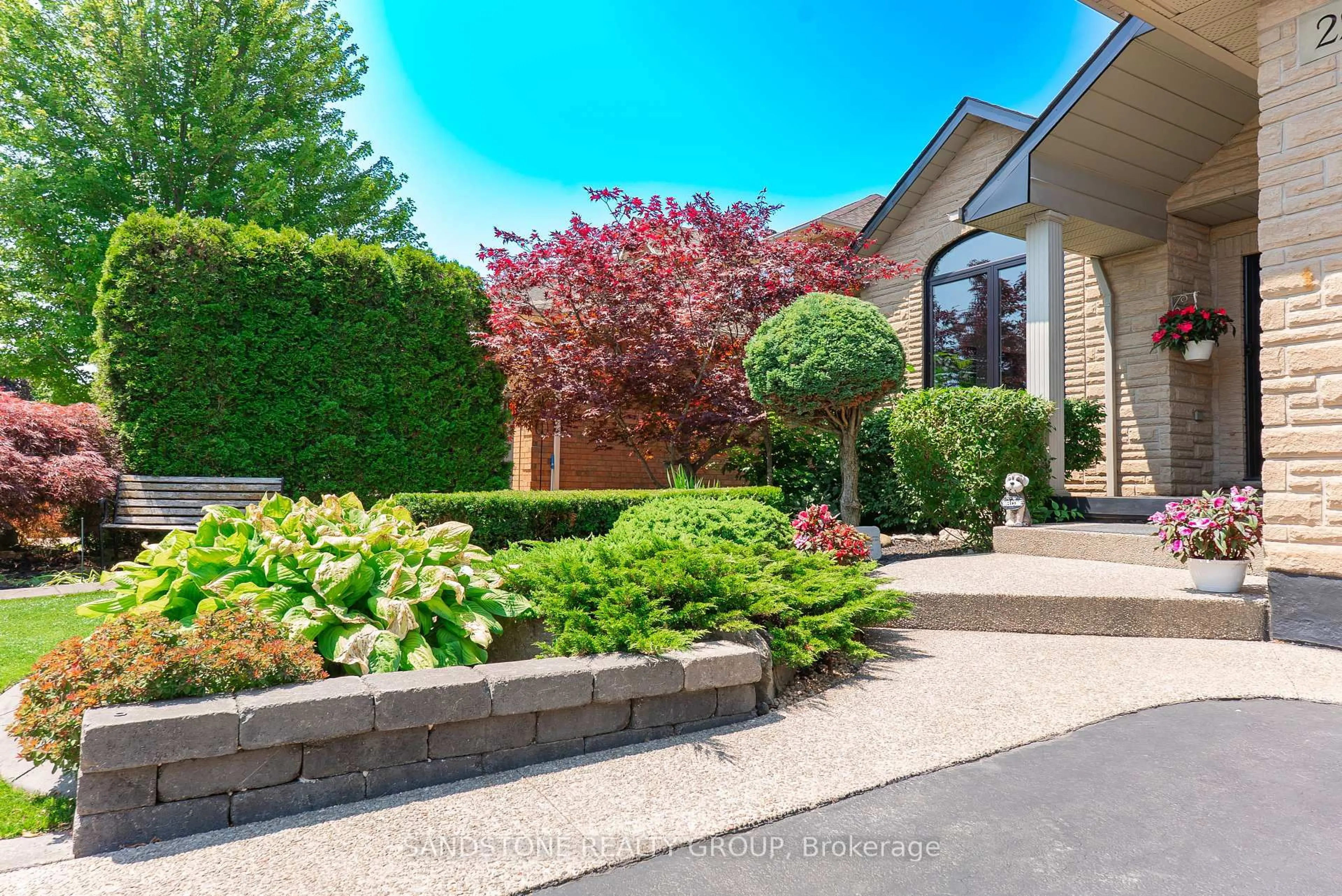 Unknown for 22 Tuscani Dr, Hamilton Ontario L8E 5W4