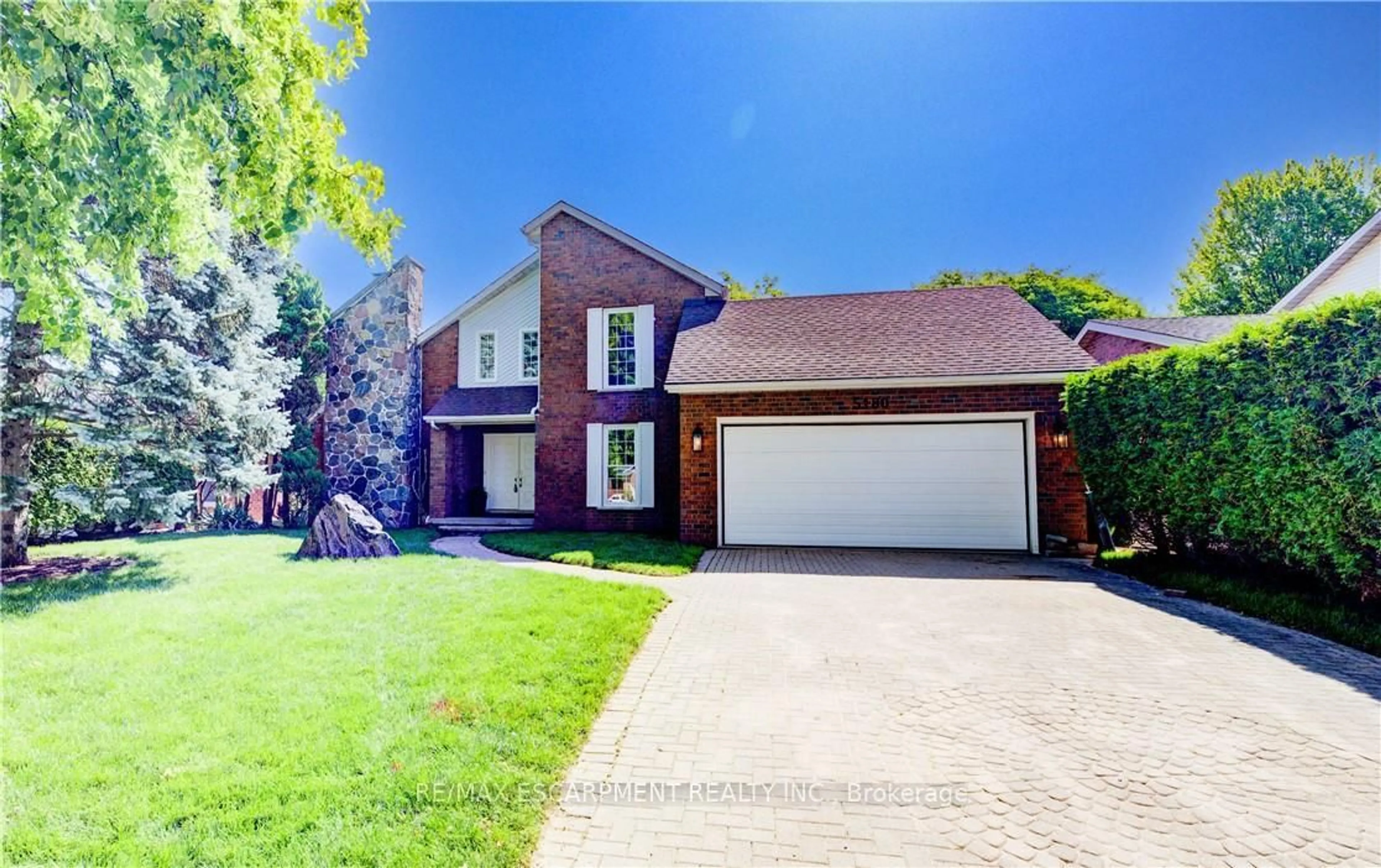 Home with brick exterior material, street for 5180 SOUTHGATE Ave, Niagara Falls Ontario L2E 7G5