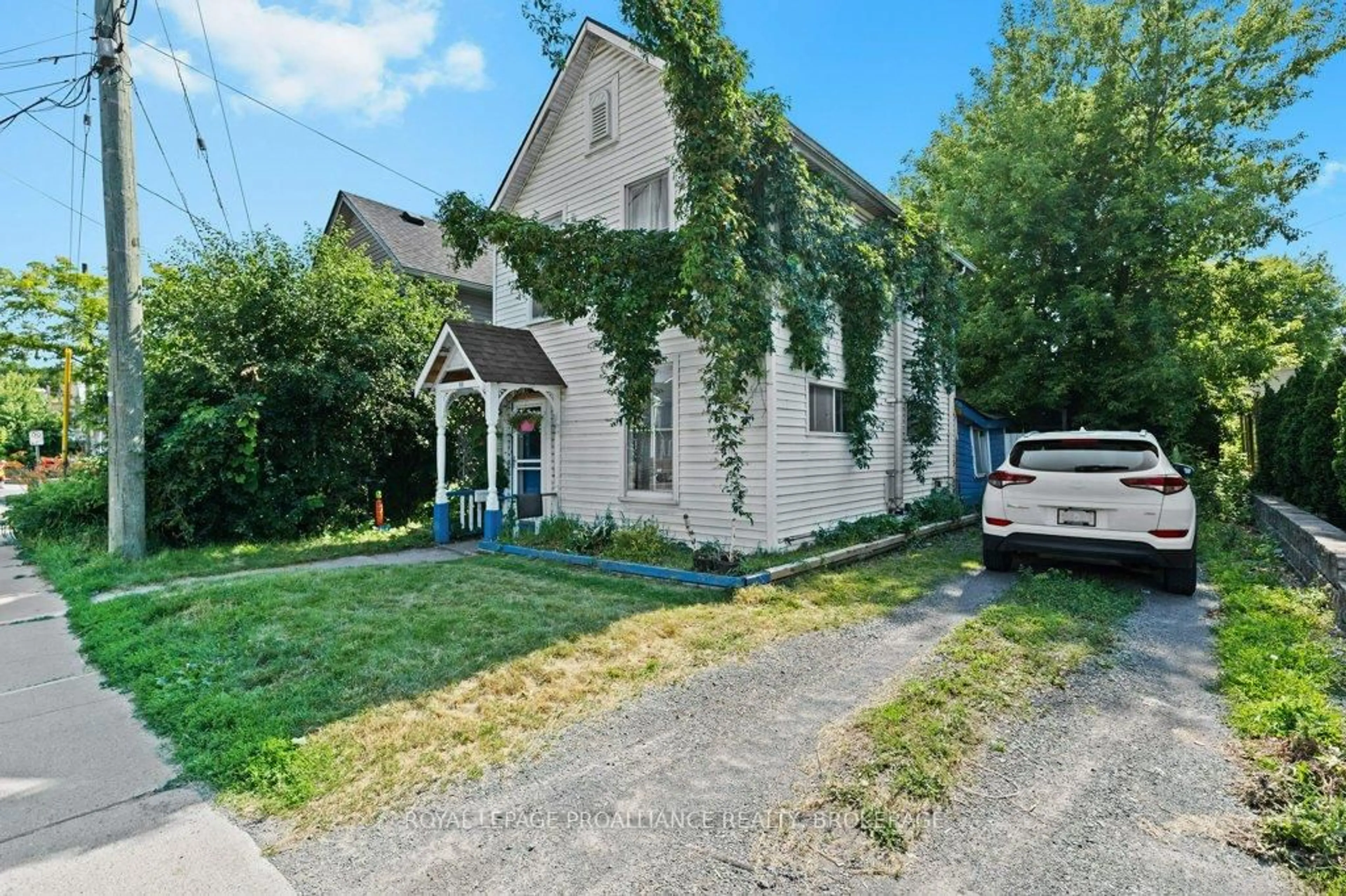 A pic from outside/outdoor area/front of a property/back of a property/a pic from drone, street for 82 Patrick St, Kingston Ontario K7K 3P1