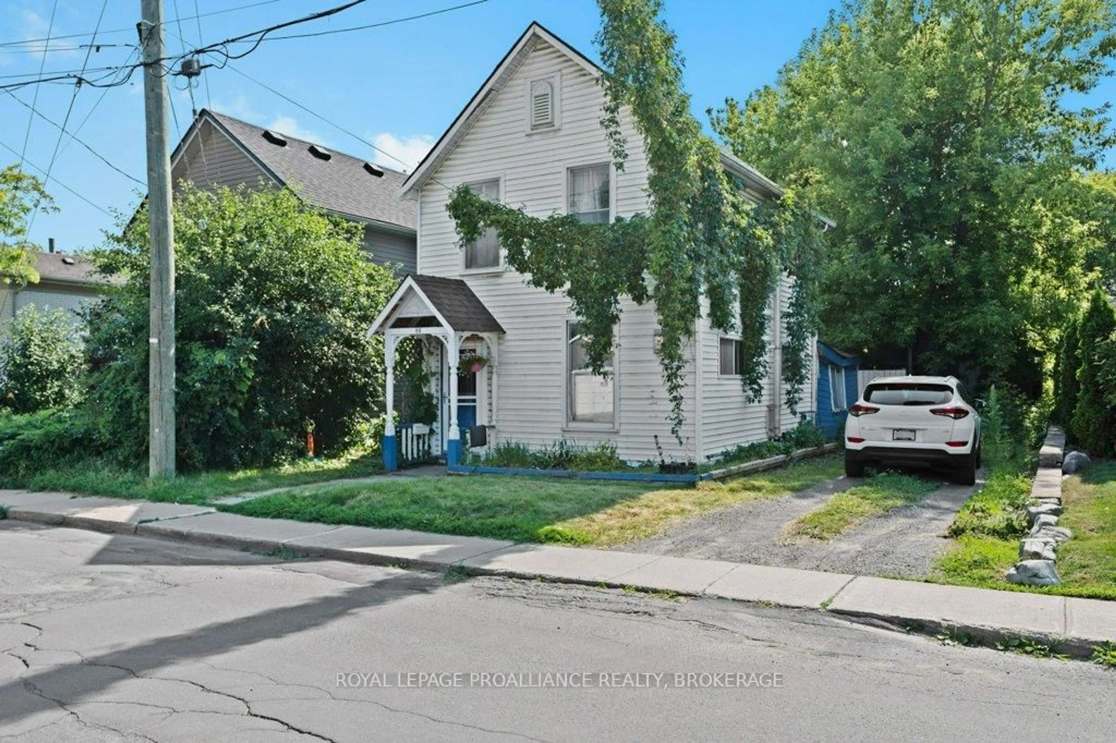 A pic from outside/outdoor area/front of a property/back of a property/a pic from drone, street for 82 Patrick St, Kingston Ontario K7K 3P1
