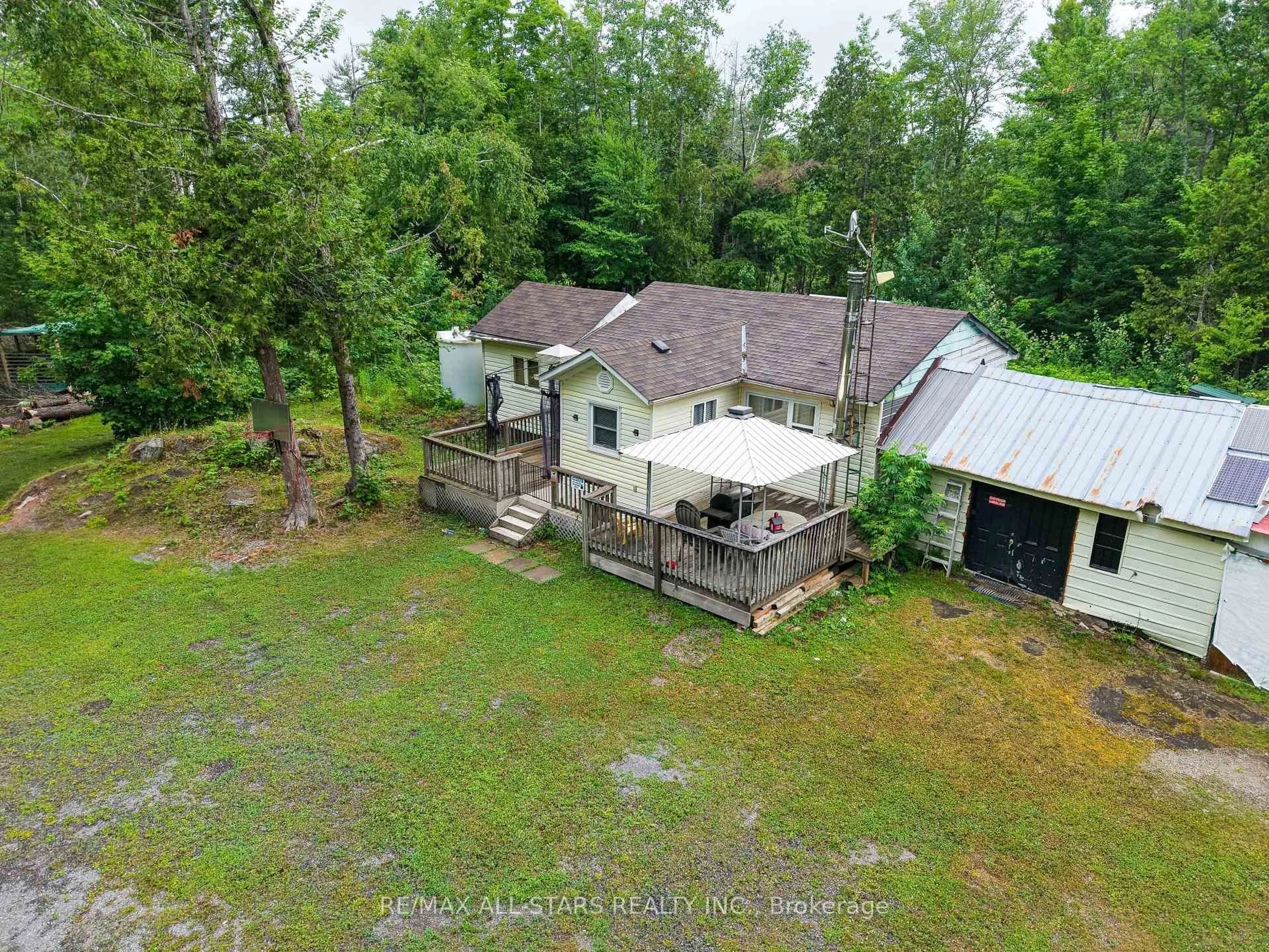 A pic from outside/outdoor area/front of a property/back of a property/a pic from drone, unknown for 7227 Old Hastings Rd, Tudor and Cashel Ontario L0L 1W0