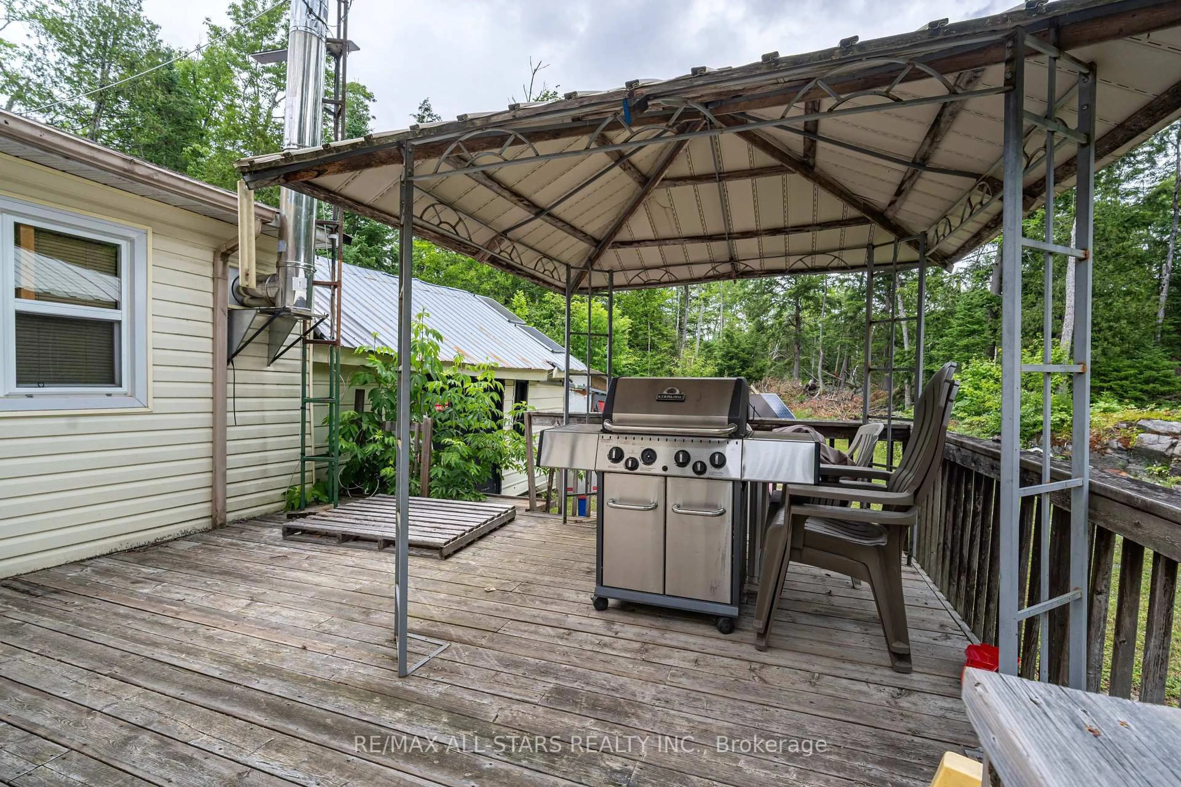 Patio, street for 7227 Old Hastings Rd, Tudor and Cashel Ontario L0L 1W0