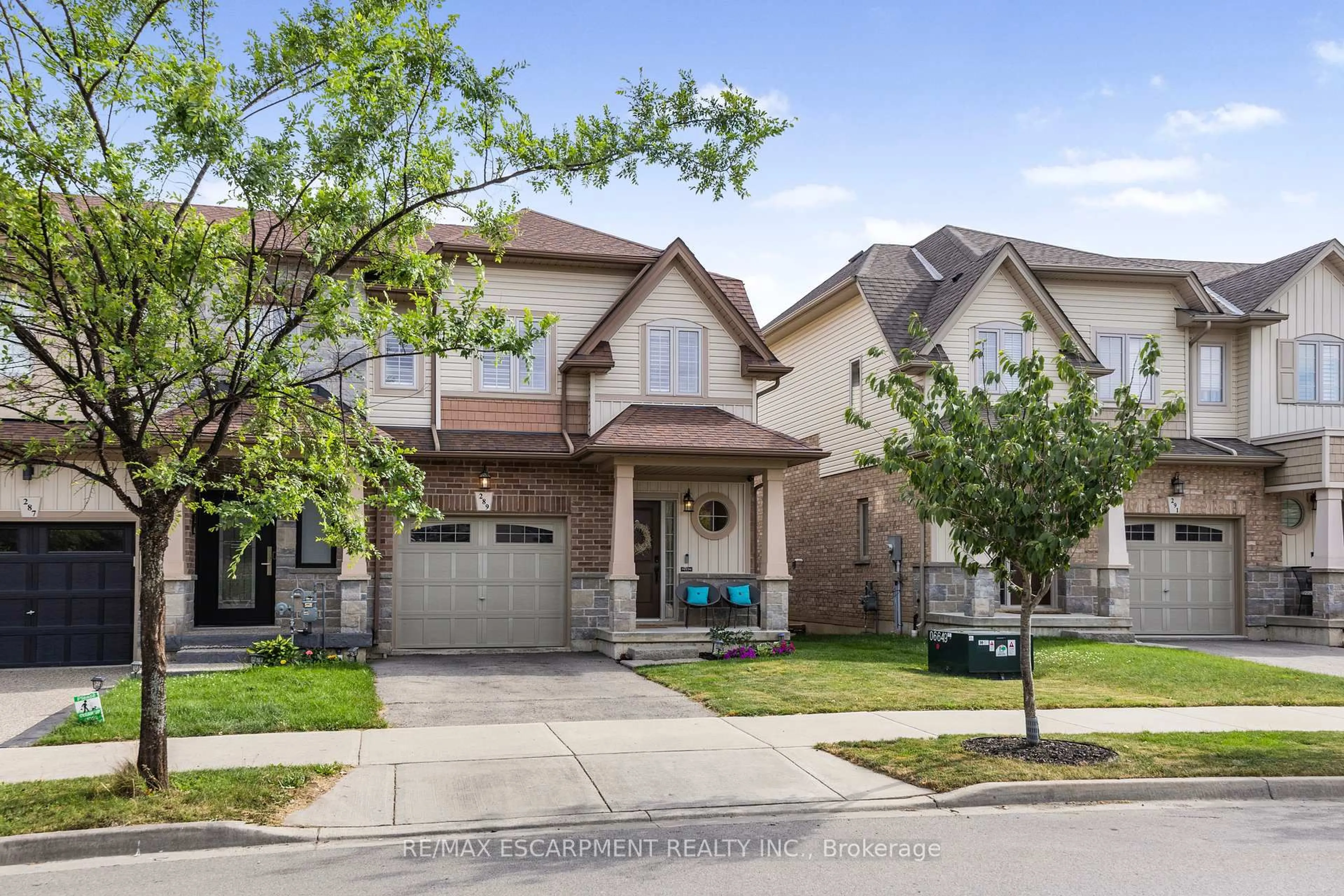 Home with brick exterior material, street for 289 PUMPKIN Pass, Hamilton Ontario L0R 1C0