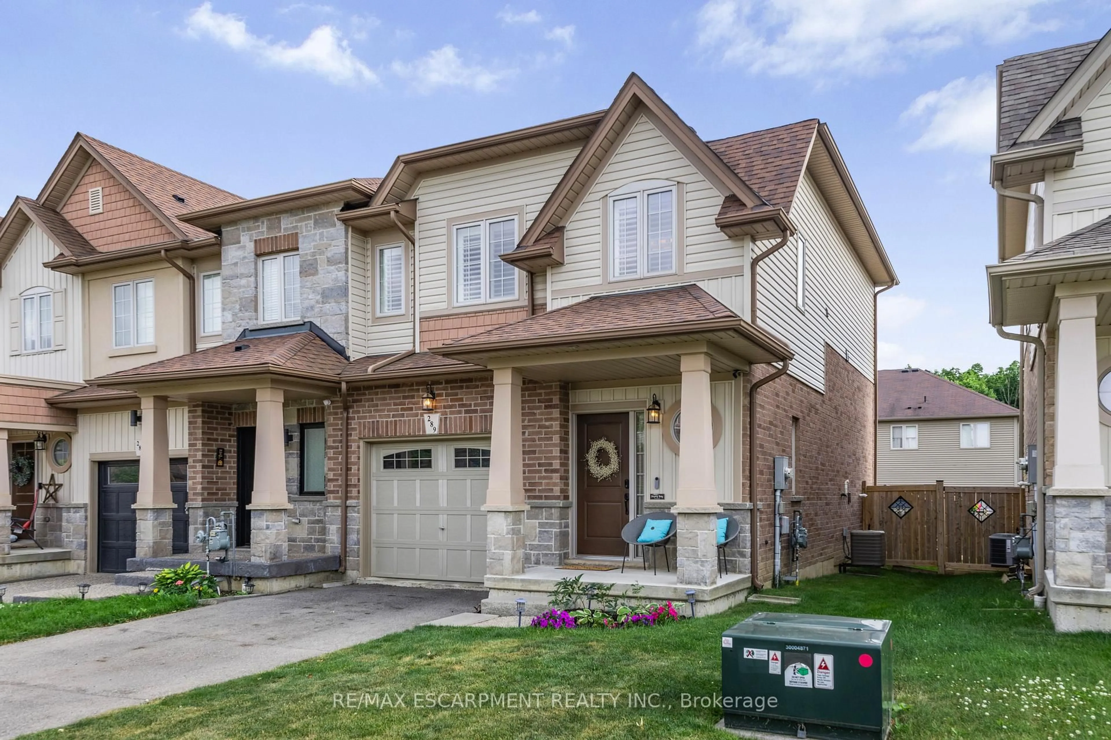 Home with brick exterior material, street for 289 PUMPKIN Pass, Hamilton Ontario L0R 1C0