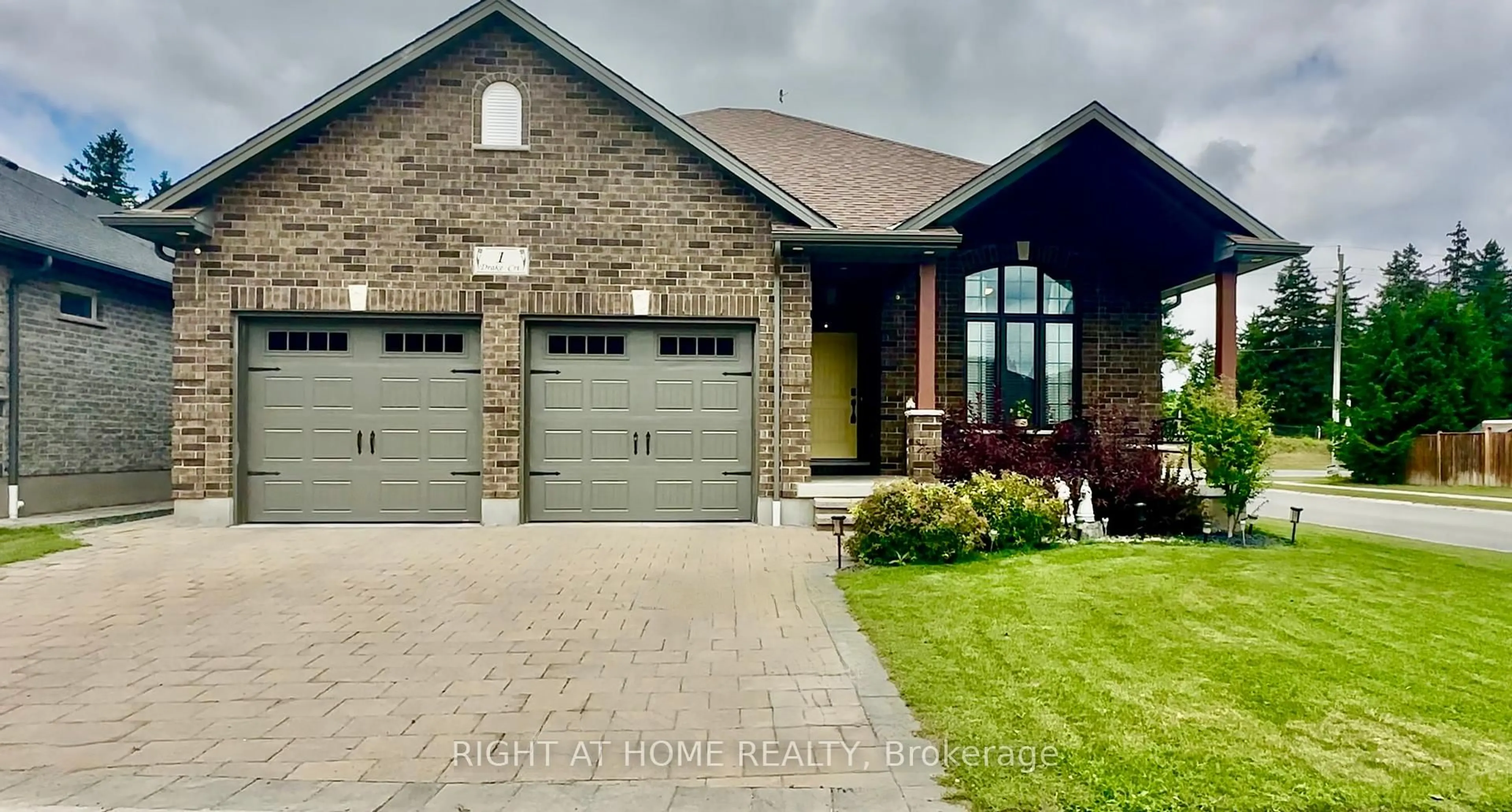 Home with brick exterior material, street for 1 Drake Crt, Strathroy-Caradoc Ontario N7G 0E1