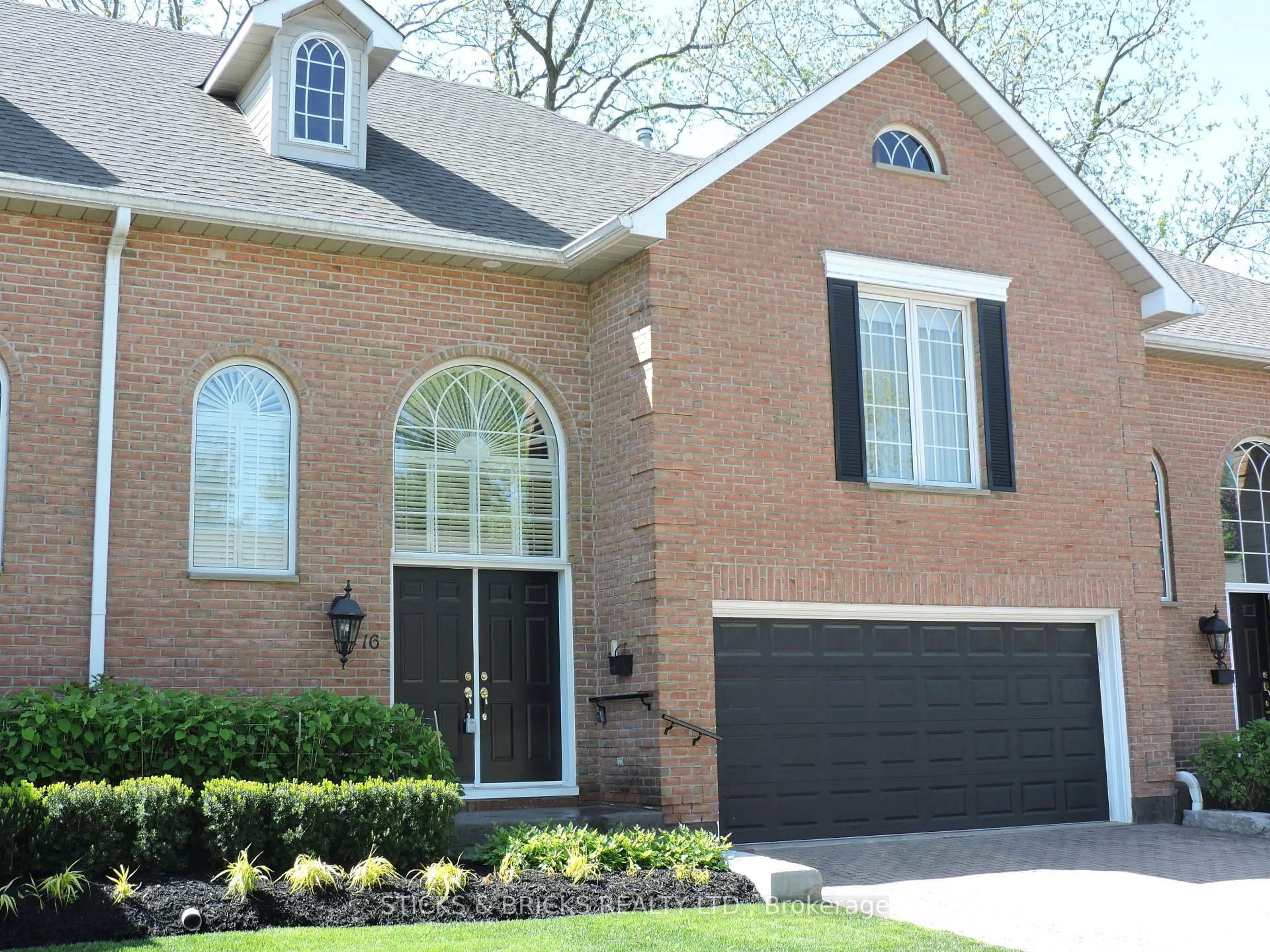 Home with brick exterior material, street for 4667 Portage Rd #16, Niagara Falls Ontario L2E 6A9