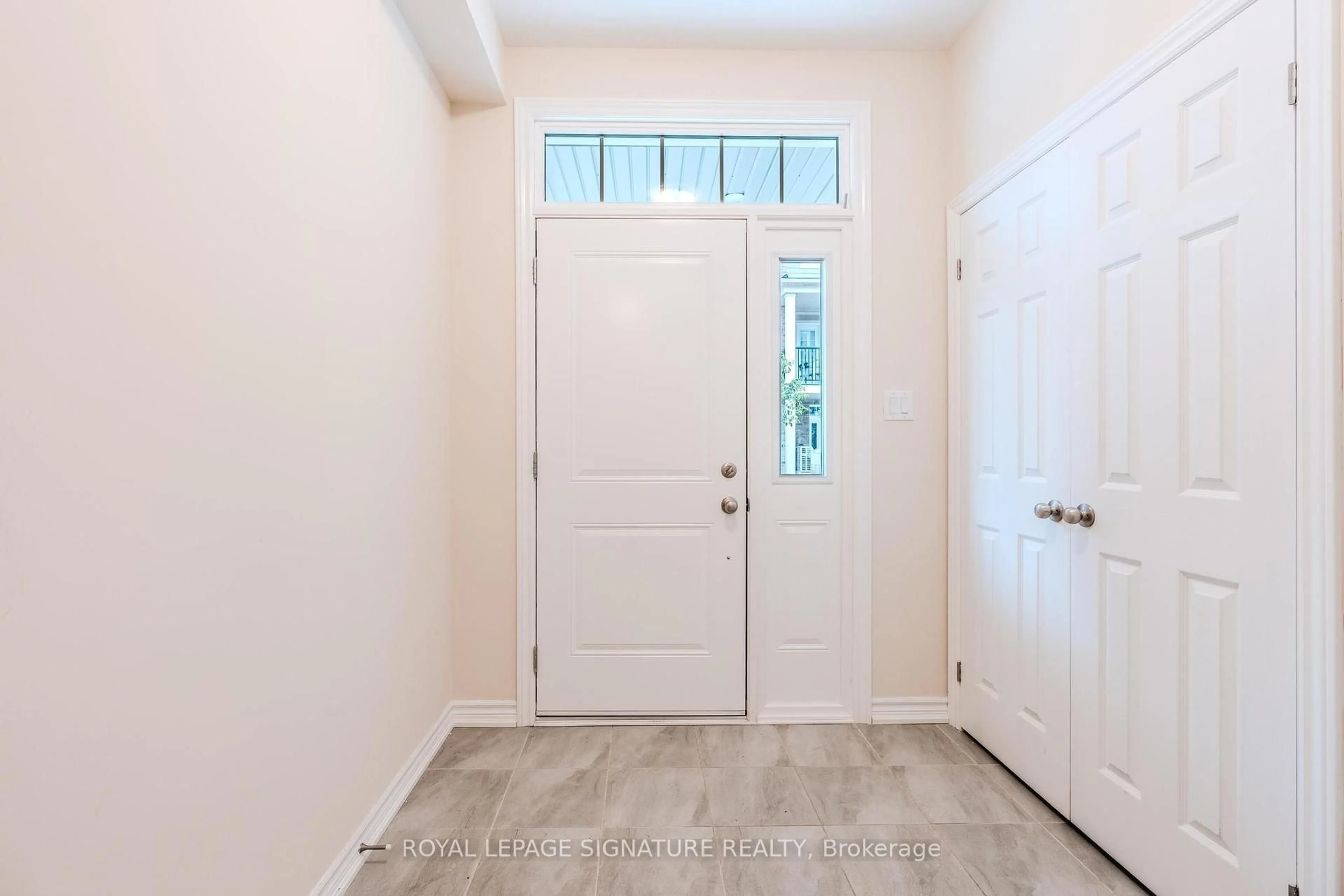 Indoor entryway for 677 Park Rd #149, Brantford Ontario N3R 0A2