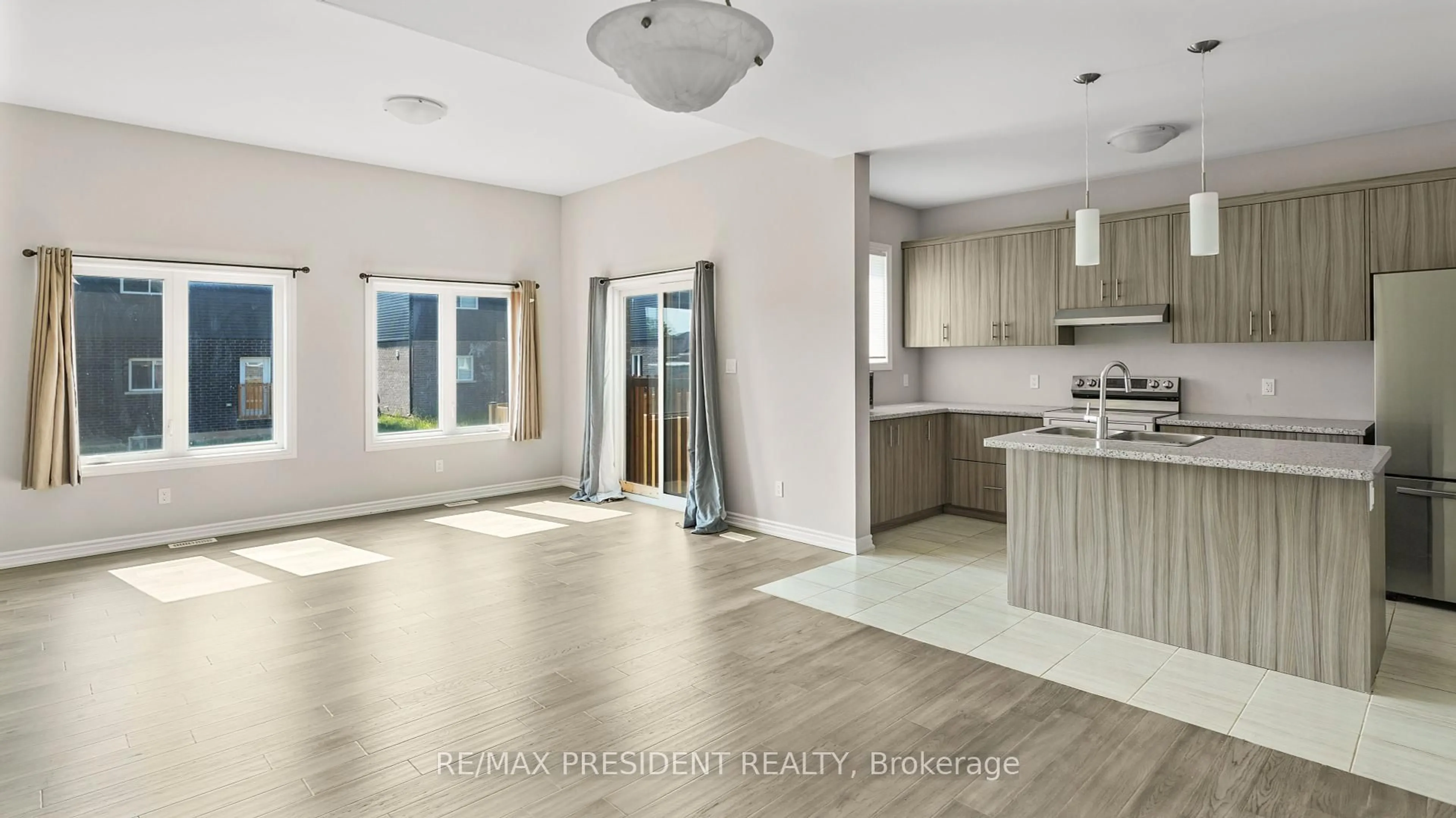 Open concept kitchen, unknown for 28 Mclaughlin St, Welland Ontario L3B 0J8