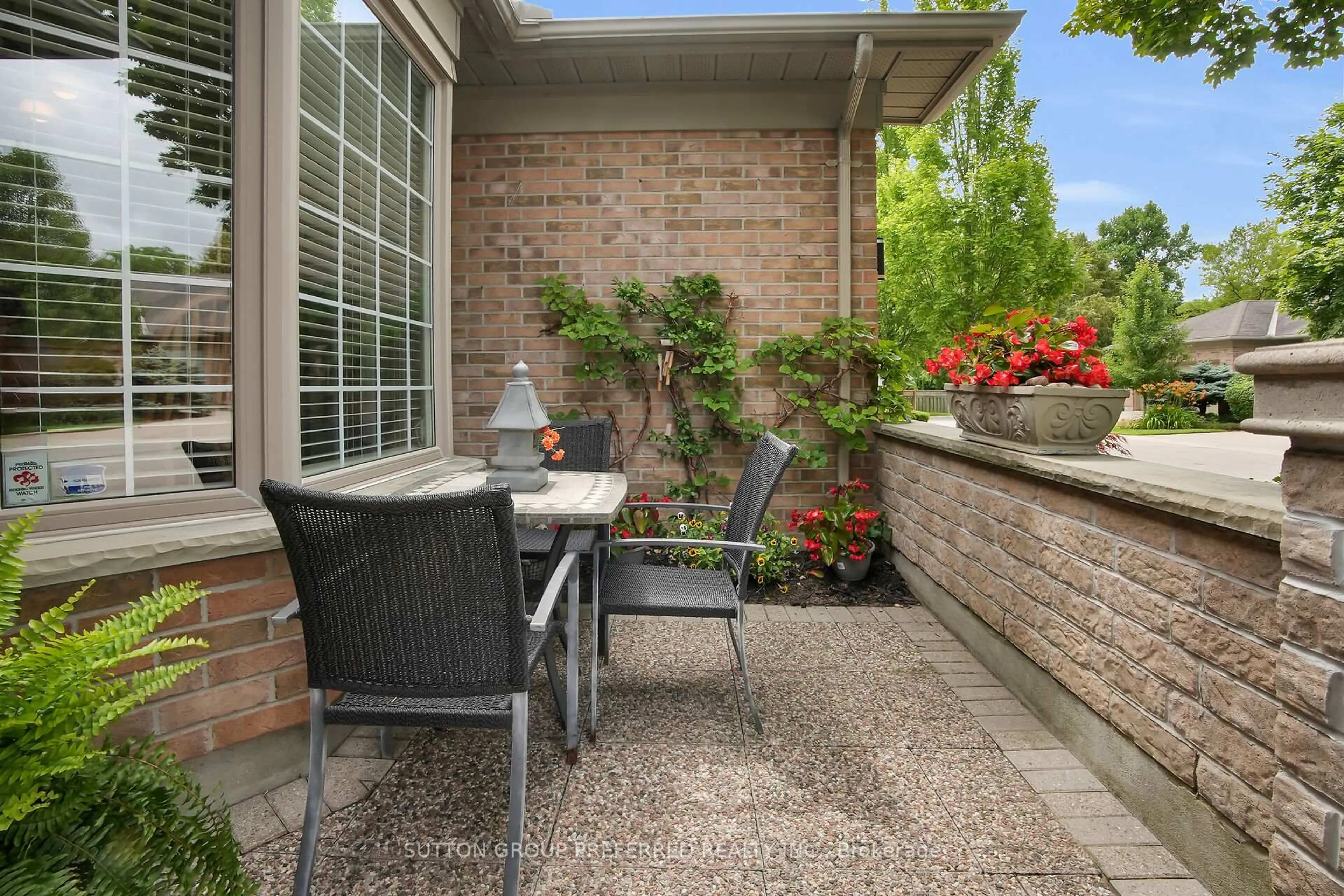 Patio, street for 1151 Riverside Dr #4, London North Ontario N6H 2T7