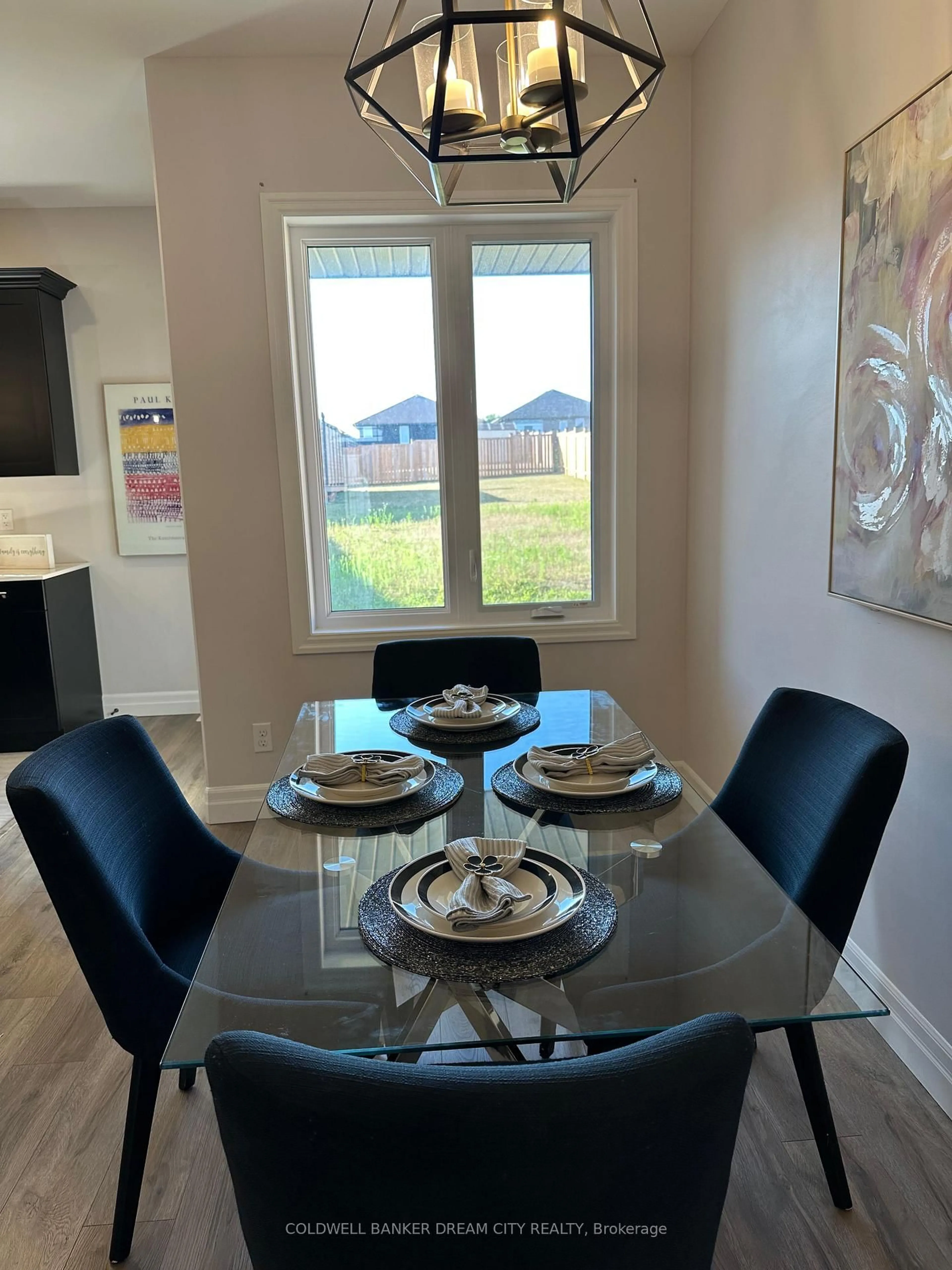 Dining room, unknown for 28 MATHEOS Cres, Quinte West Ontario K8V 0L3