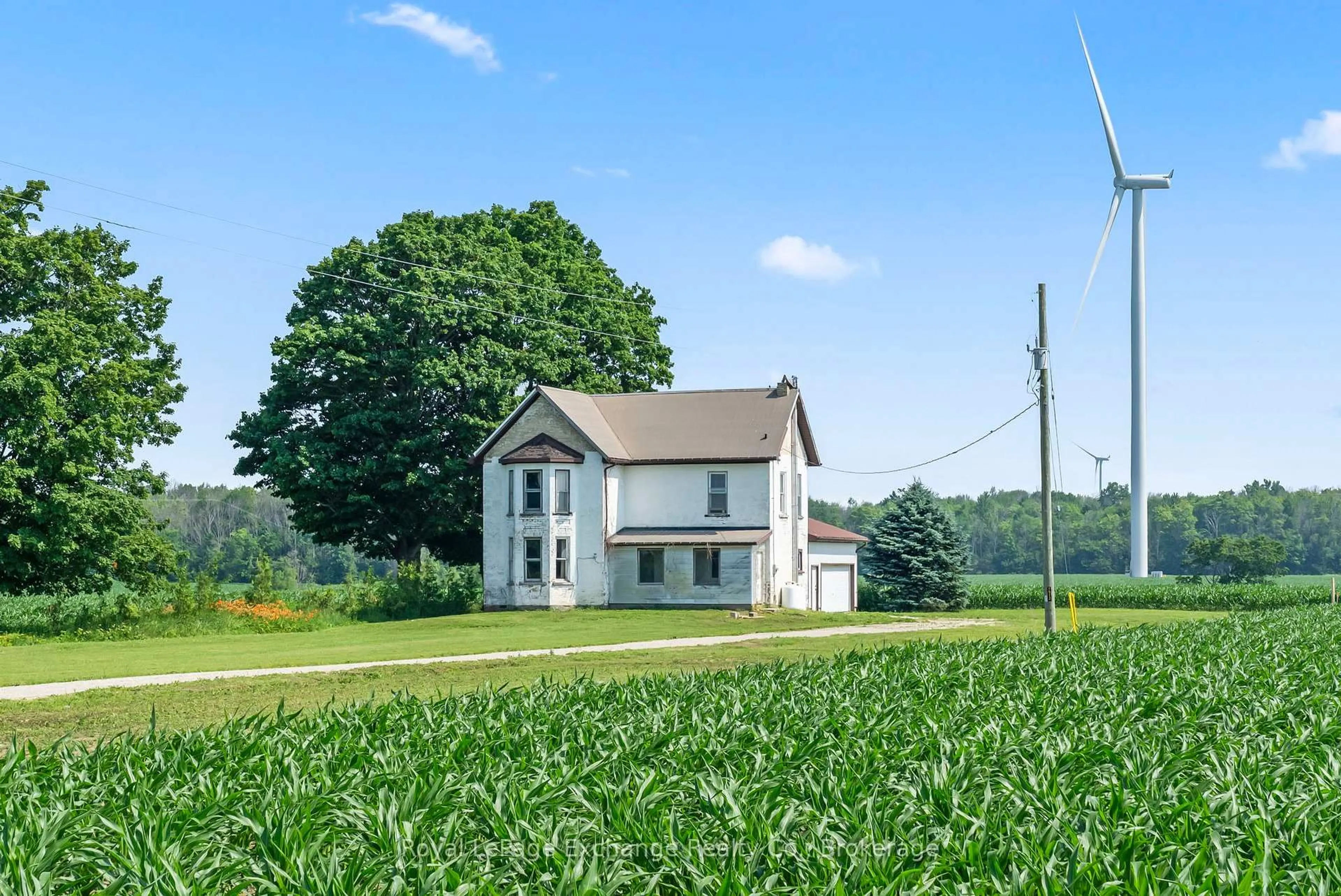 A pic from outside/outdoor area/front of a property/back of a property/a pic from drone, building for 728 NORTH Line, Kincardine Ontario N2Z 2X4