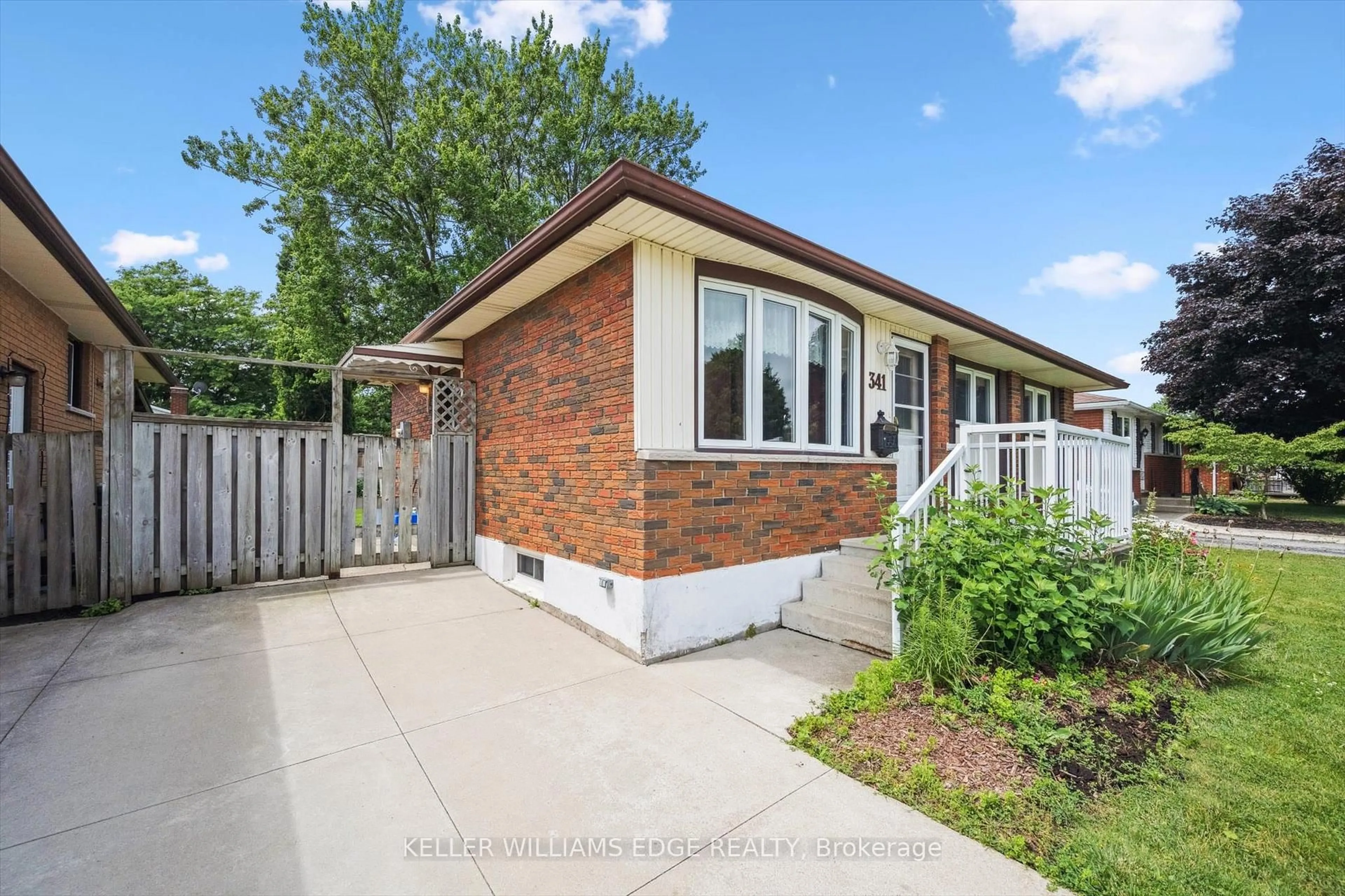 A pic from outside/outdoor area/front of a property/back of a property/a pic from drone, street for 341 Redford Cres, Stratford Ontario N5A 1P4