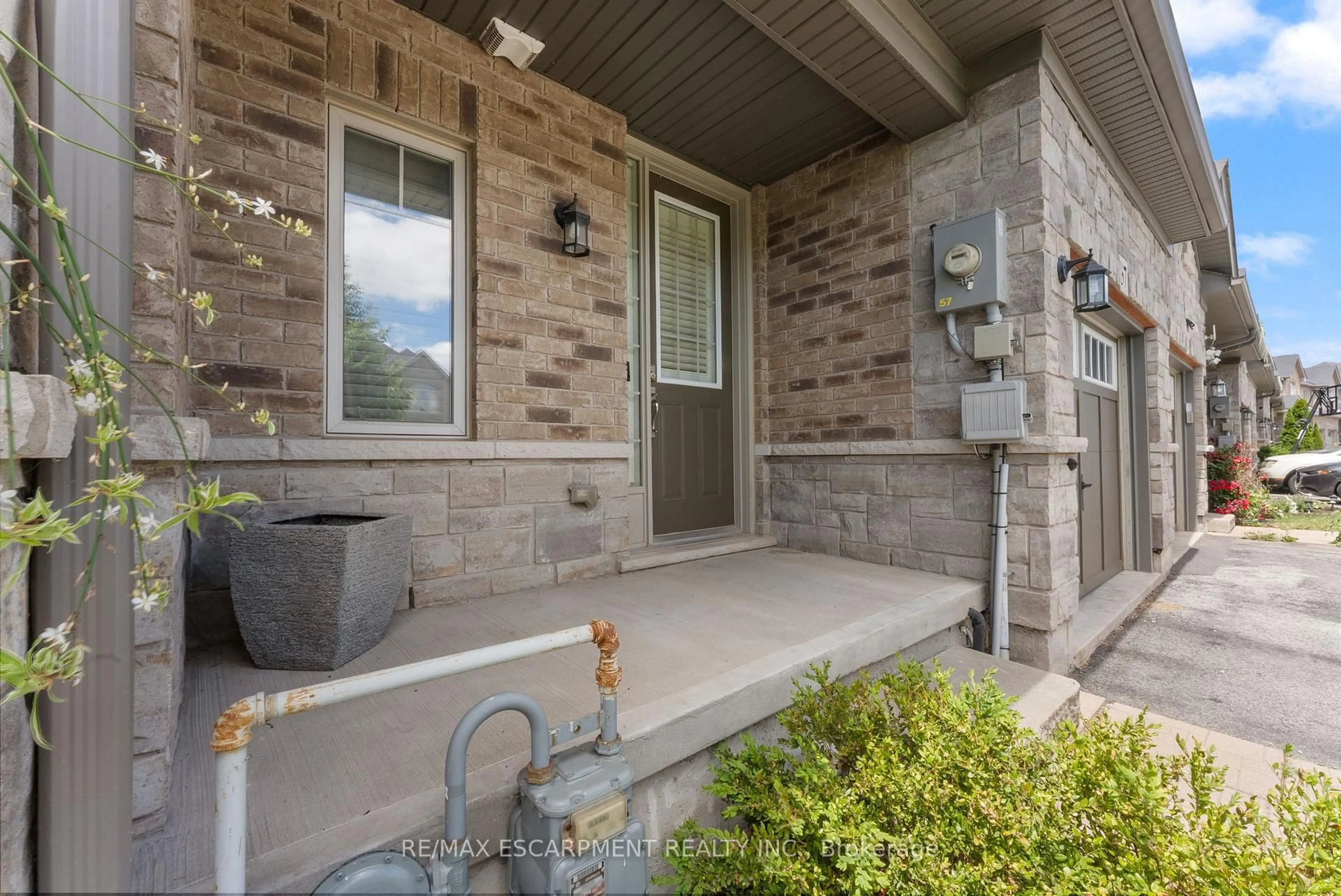 Unknown for 57 Sexton Cres, Hamilton Ontario L9G 0E3