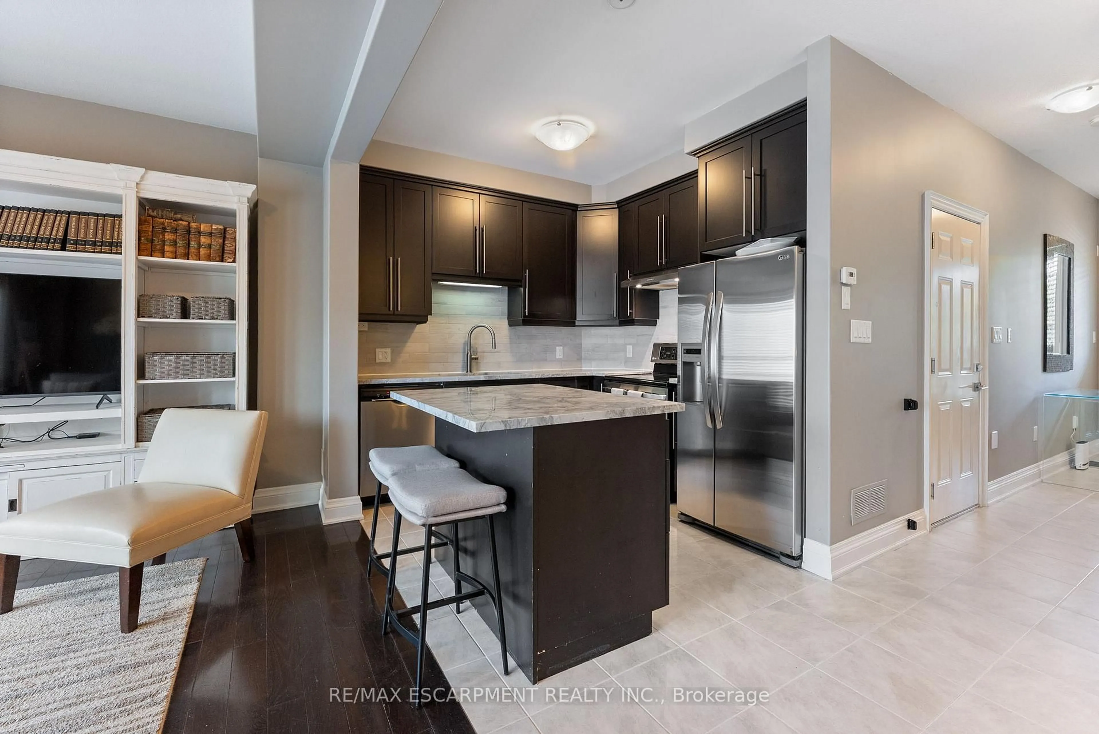 Open concept kitchen, unknown for 57 Sexton Cres, Hamilton Ontario L9G 0E3