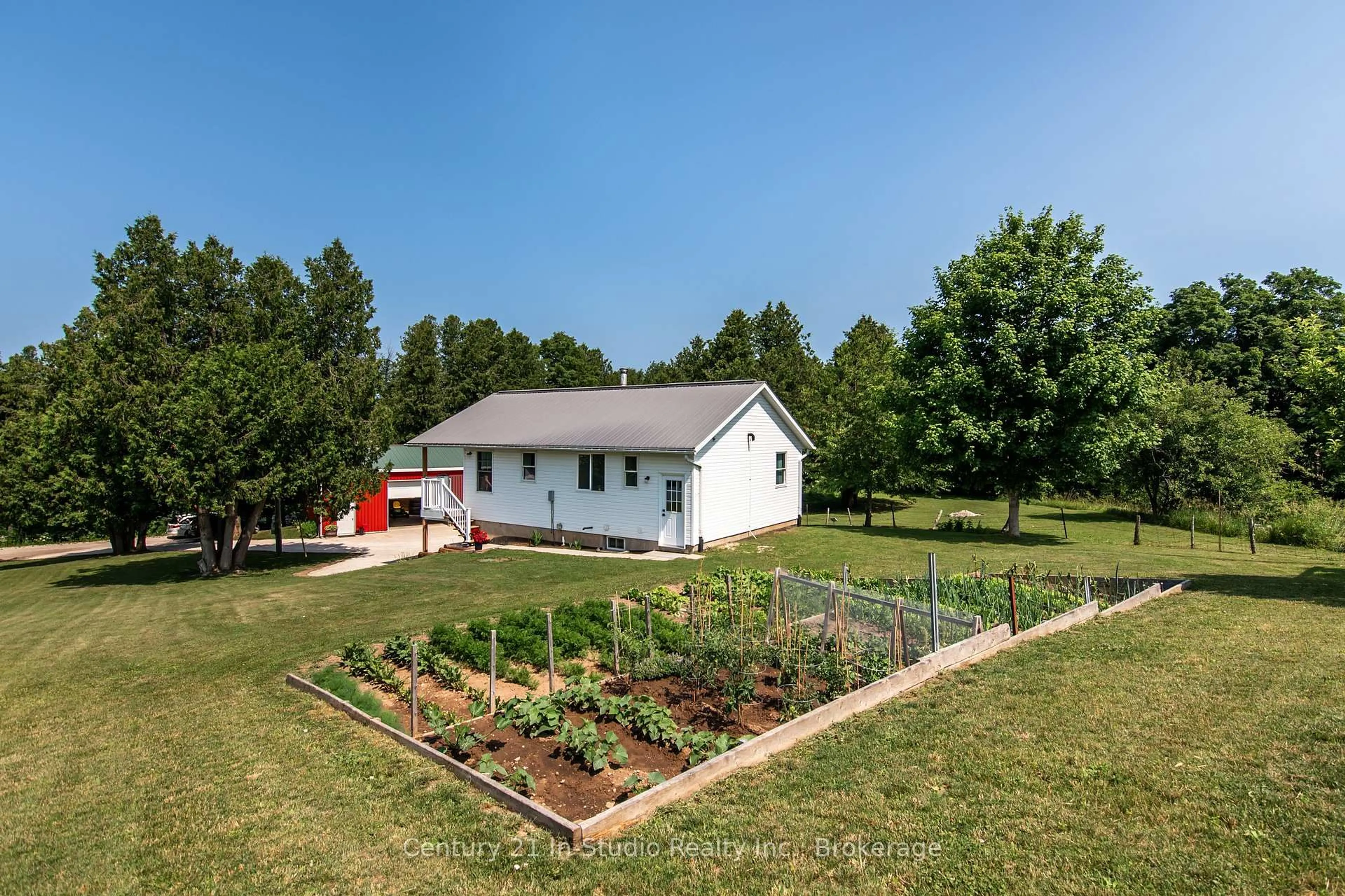 A pic from outside/outdoor area/front of a property/back of a property/a pic from drone, building for 1142 Sideroad 10, Arran-Elderslie Ontario N0H 1A0