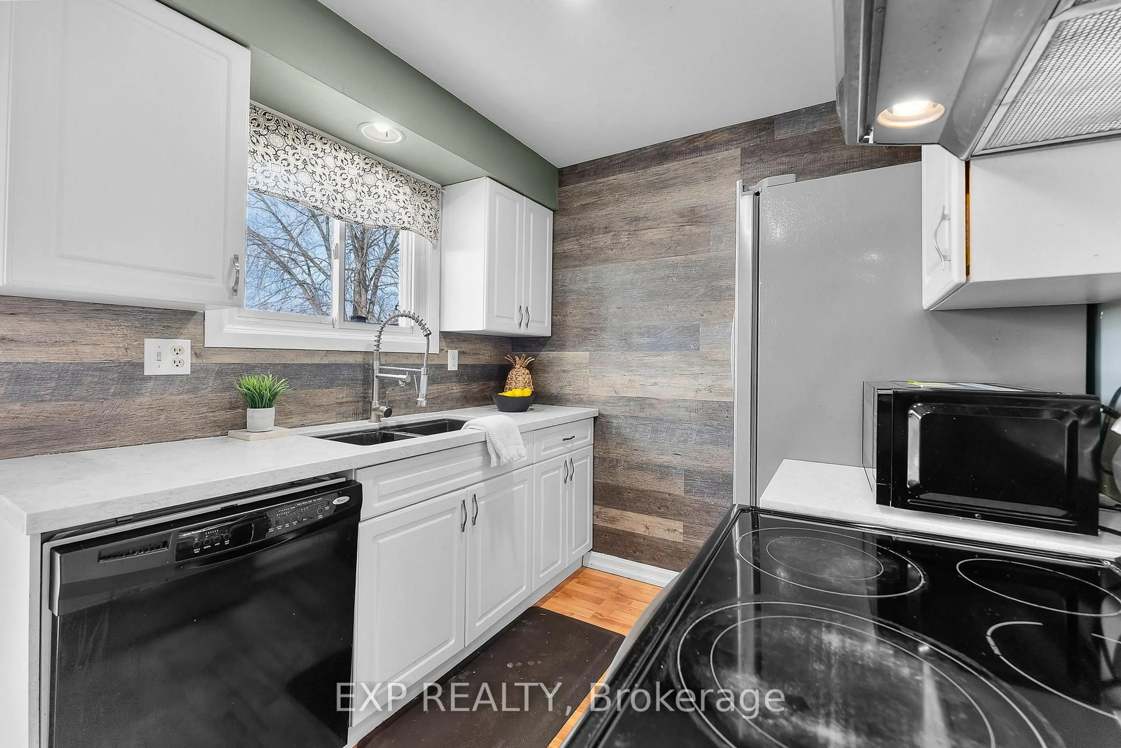 Contemporary kitchen, unknown for 25 LINFIELD Dr #28, St. Catharines Ontario L2N 5T7