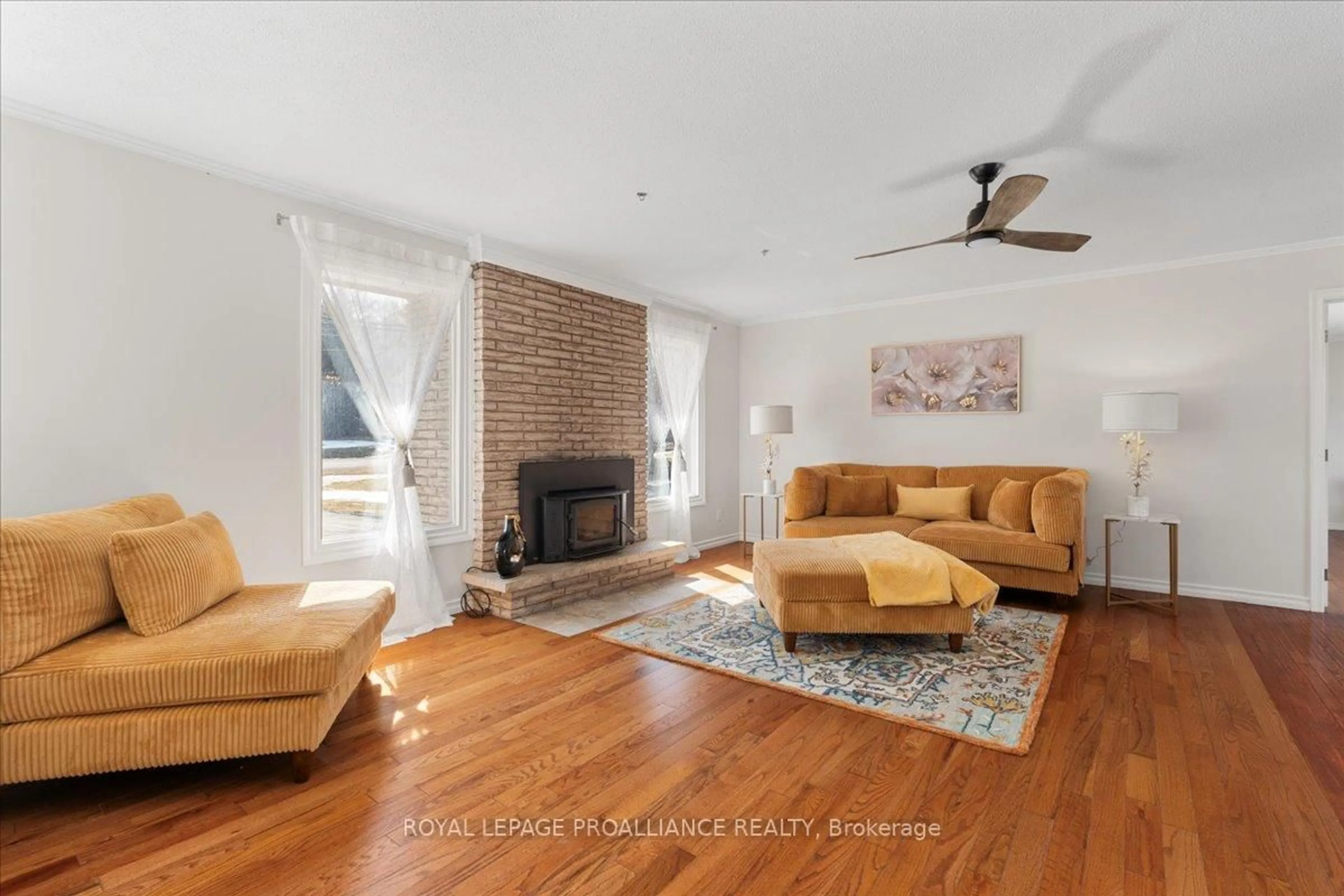 Living room with furniture, unknown for 267 County Road 28, Prince Edward County Ontario K8N 4Z7