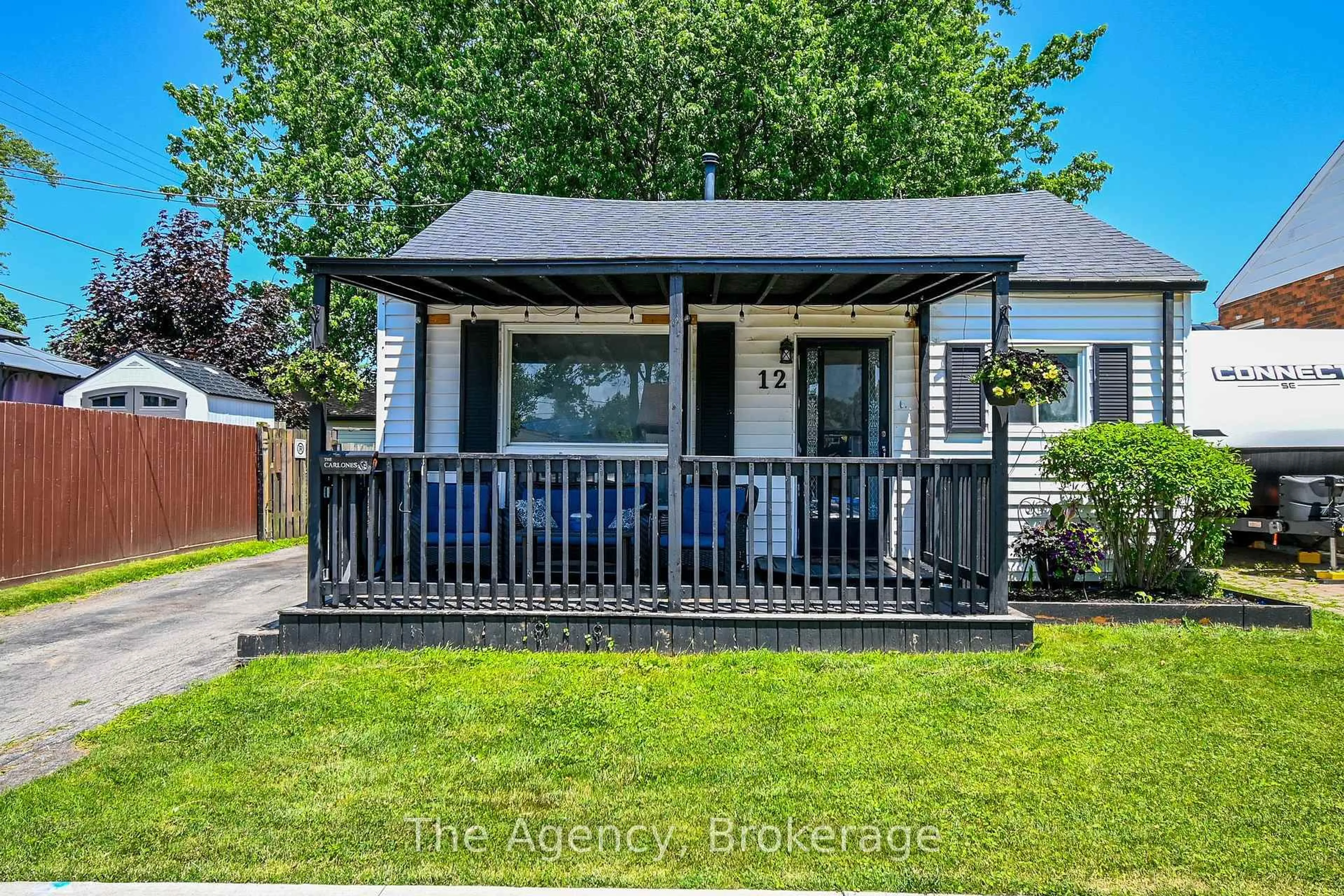 Home with vinyl exterior material, street for 12 Ajax Ave, Welland Ontario L3B 4W8