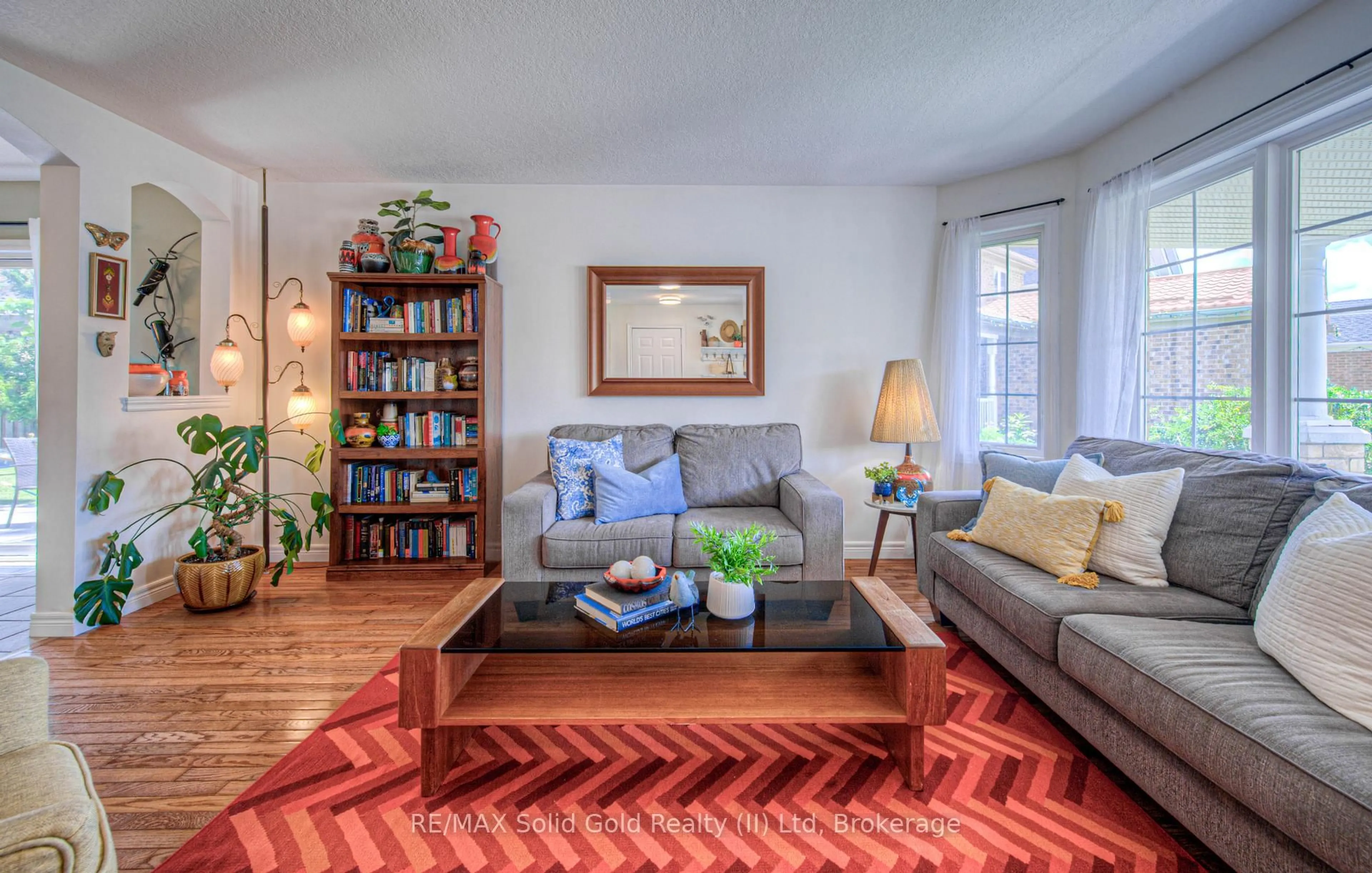 Living room with furniture, unknown for 44 Small Crt, Cambridge Ontario N1R 8M3