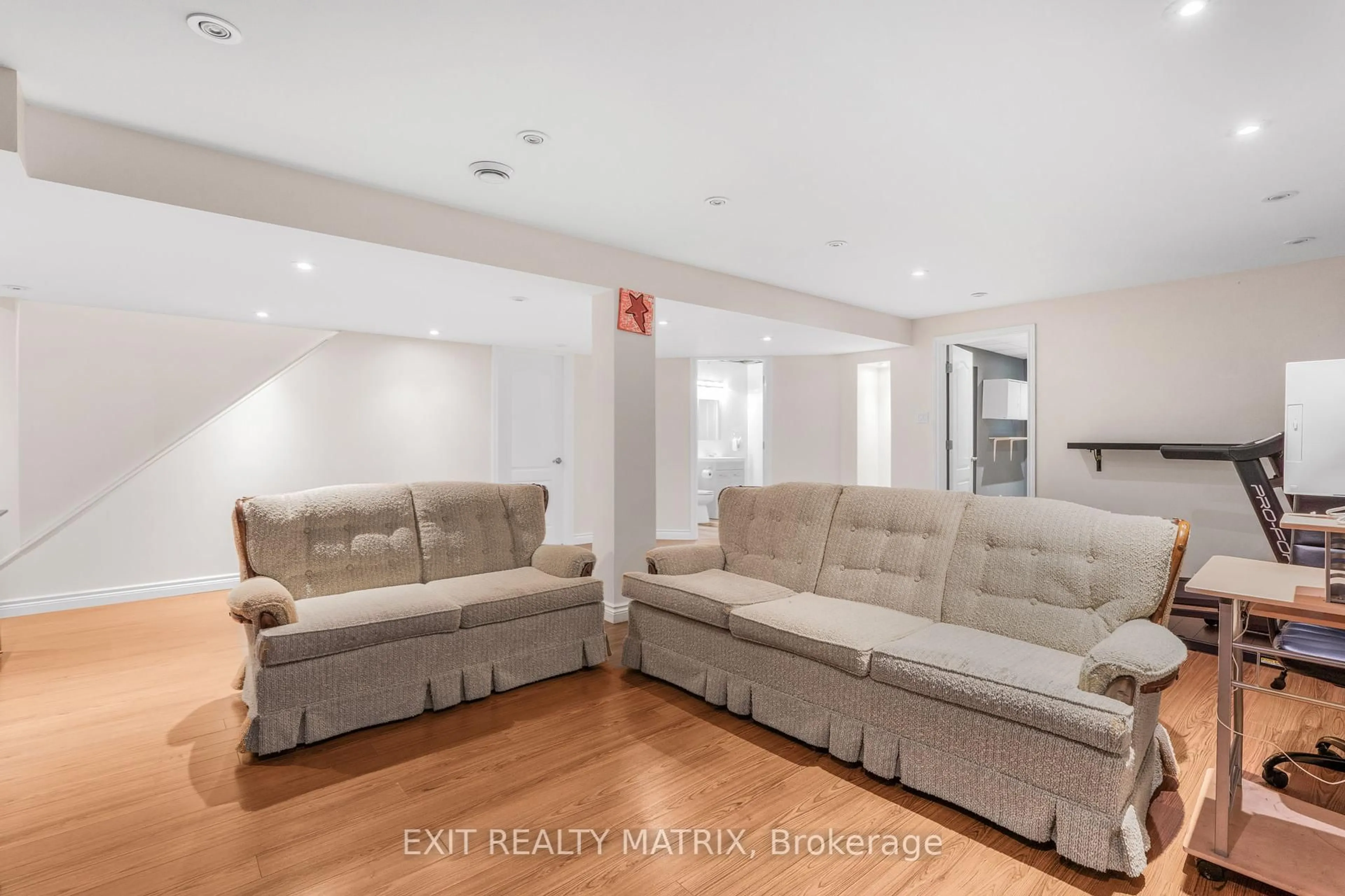 Living room with furniture, unknown for 67 Renoir Dr, Russell Ontario K0A 1W0