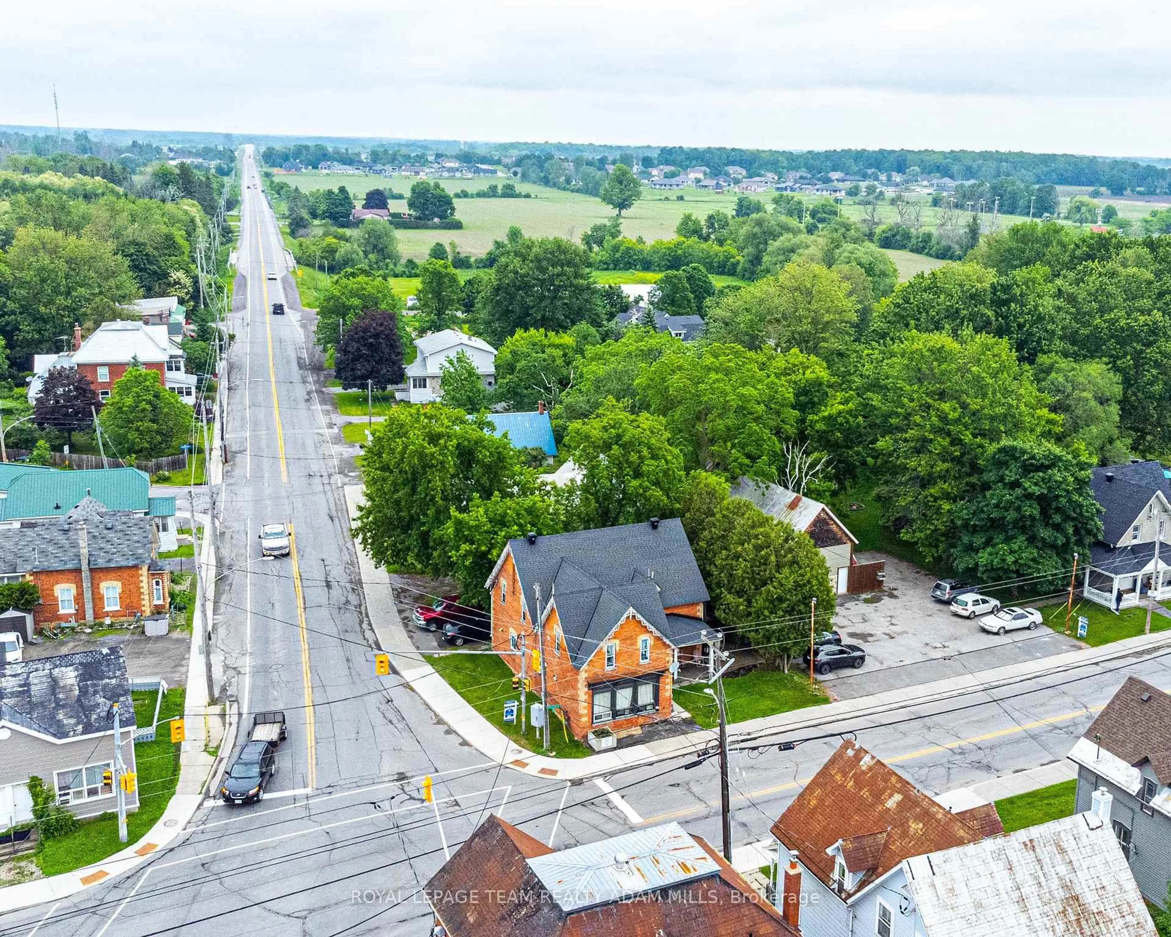 A pic from outside/outdoor area/front of a property/back of a property/a pic from drone, street for 6607 Fourth Line Rd, North Gower Ontario K0A 2T0