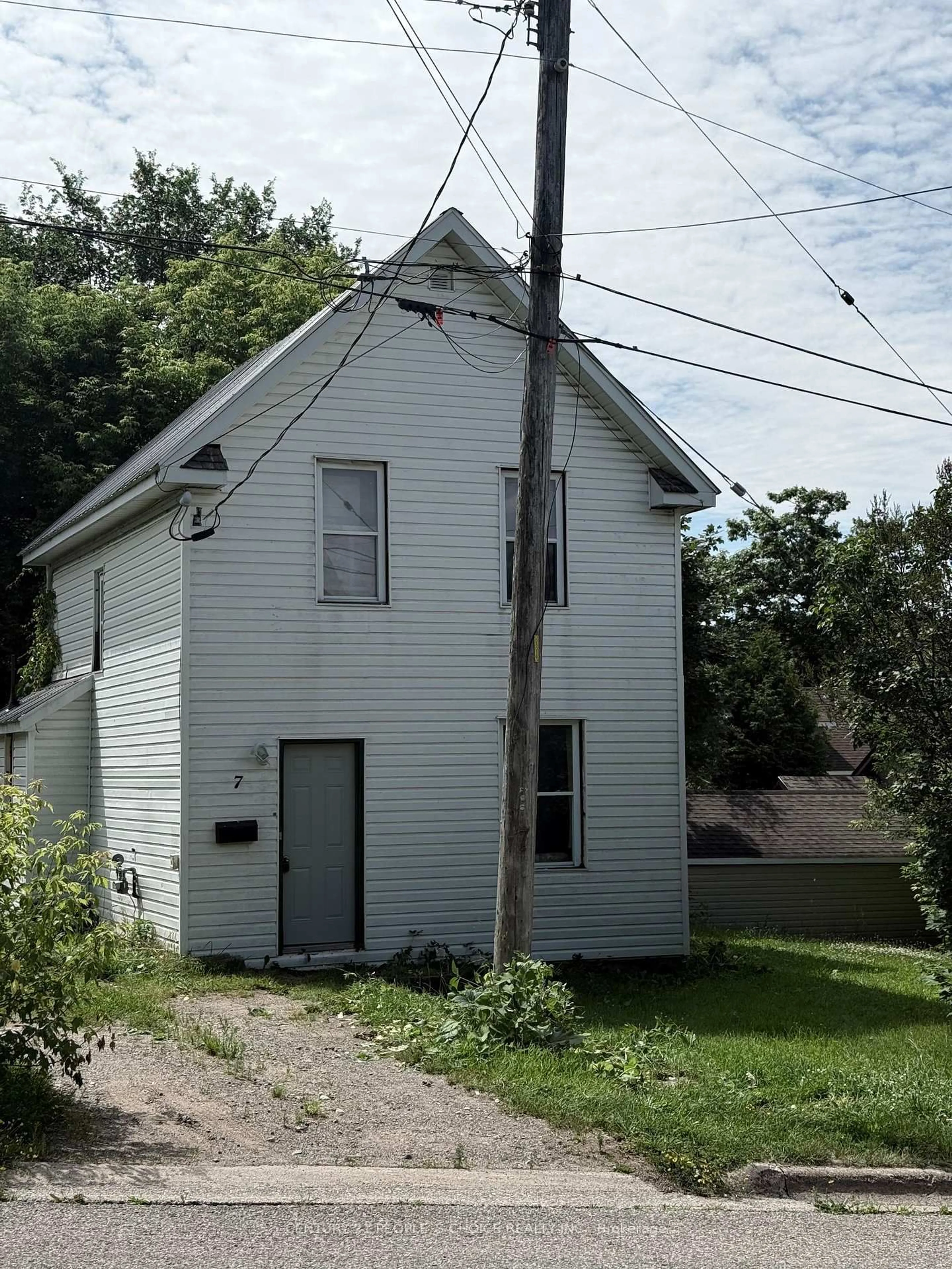 Unknown for 7 Hearst St, Sault Ste Marie Ontario P6B 1J6