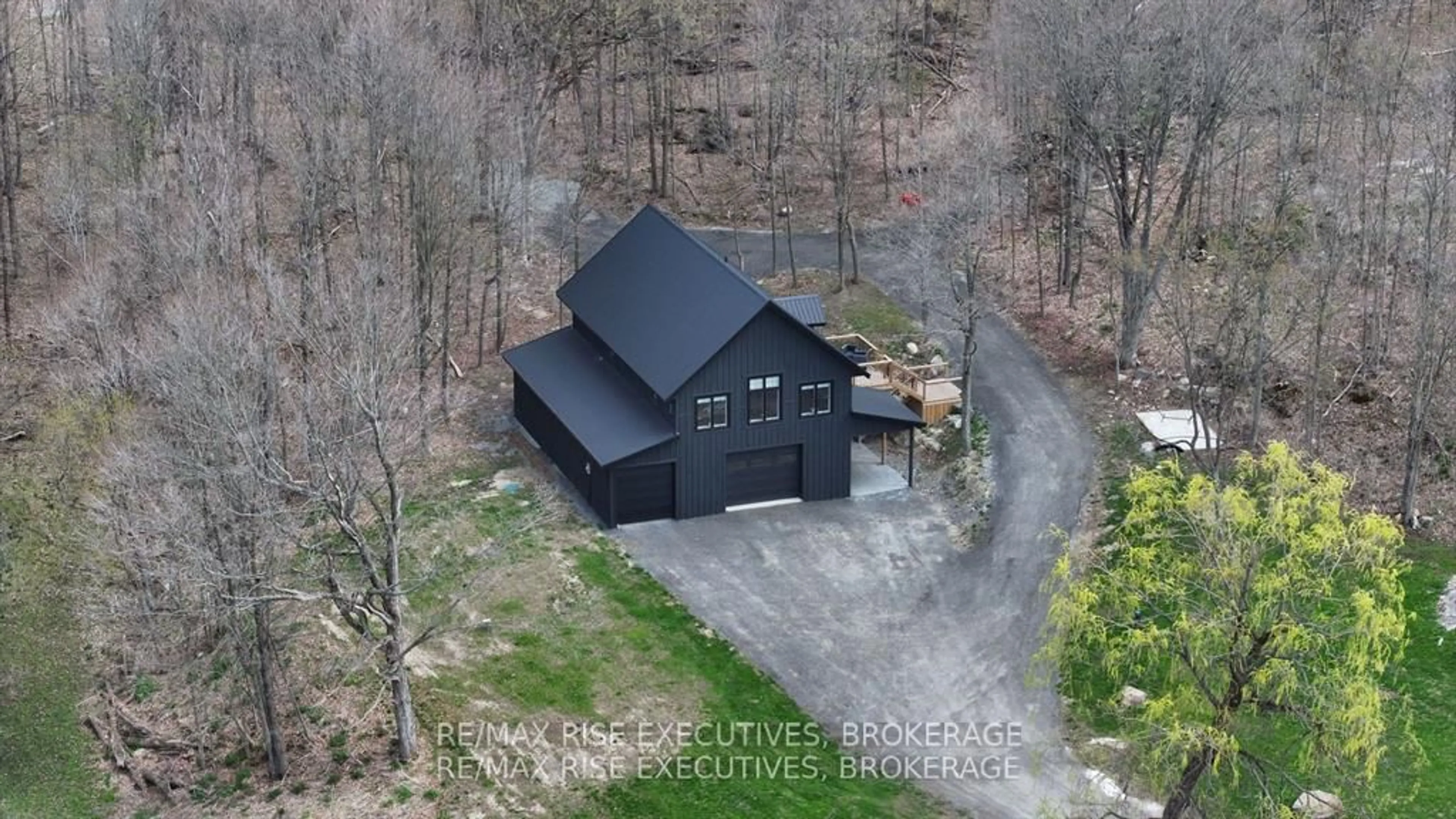 A pic from outside/outdoor area/front of a property/back of a property/a pic from drone, building for 188 Red Horse Lake Rd, Leeds and the Thousand Islands Ontario K0E 0A6