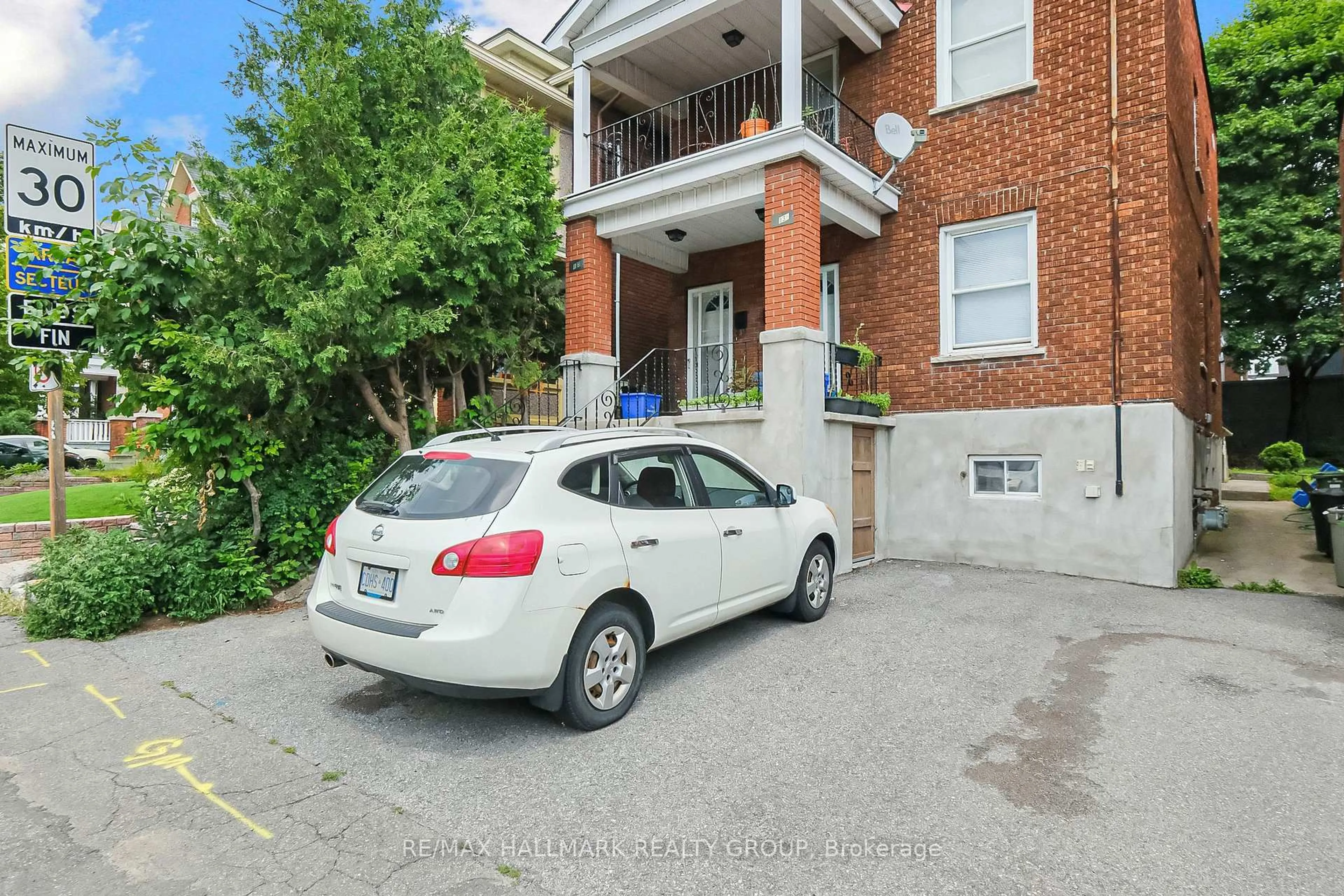 Unknown for 113/113 1/2 Fairmont Ave, Ottawa Ontario K1Y 1X7