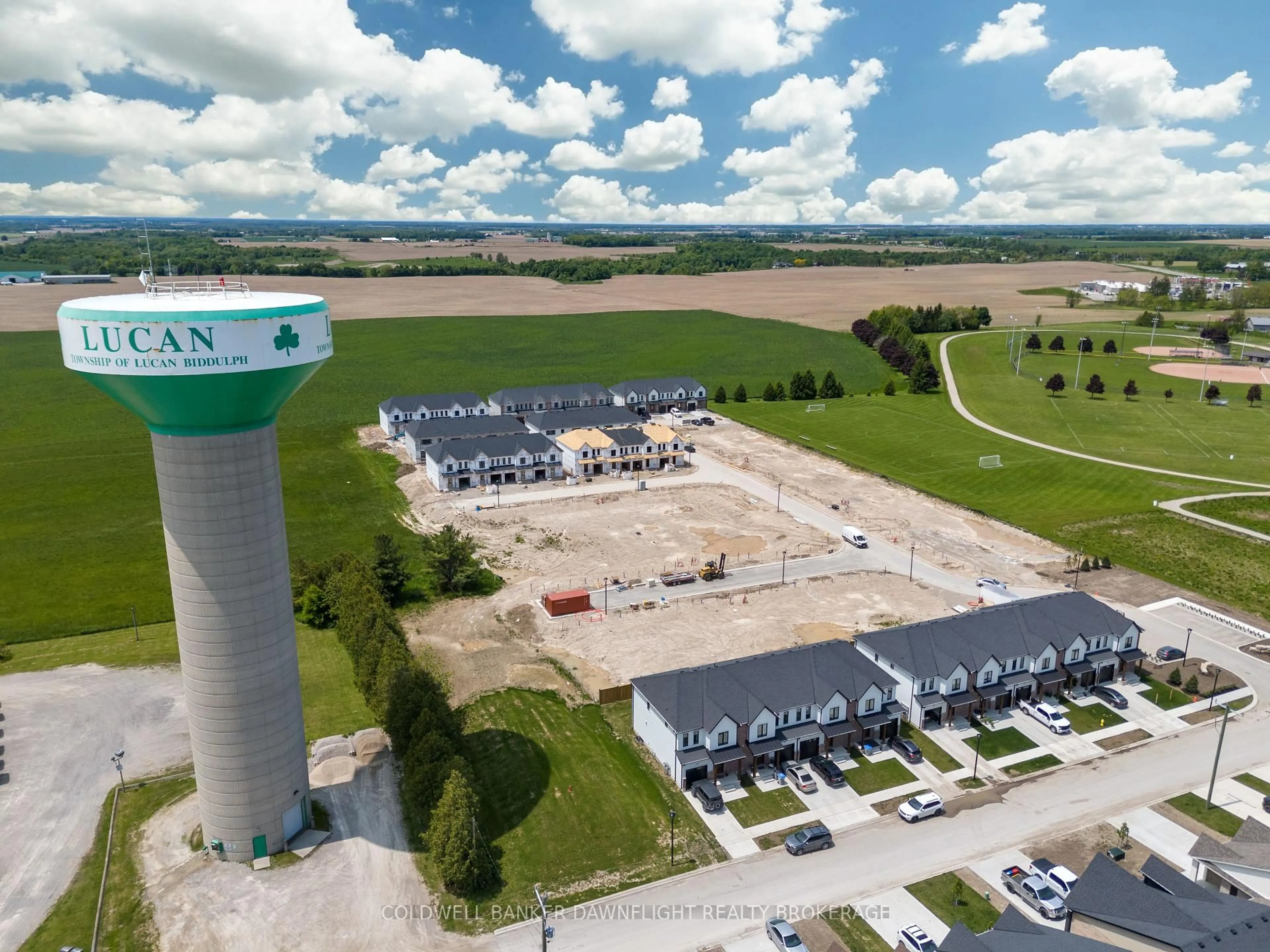 A pic from outside/outdoor area/front of a property/back of a property/a pic from drone, building for 147 Scotts Dr #44, Lucan Biddulph Ontario N0M 2J0