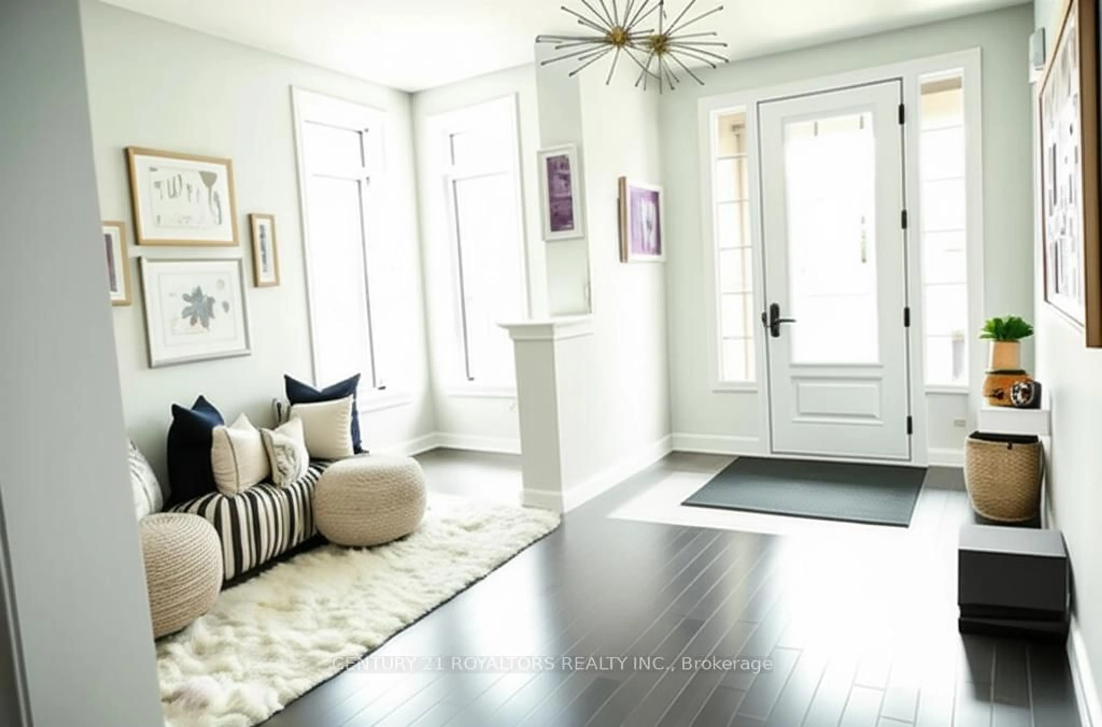 Indoor entryway for 1450 Upper Thames Dr, Woodstock Ontario N4T 0P9