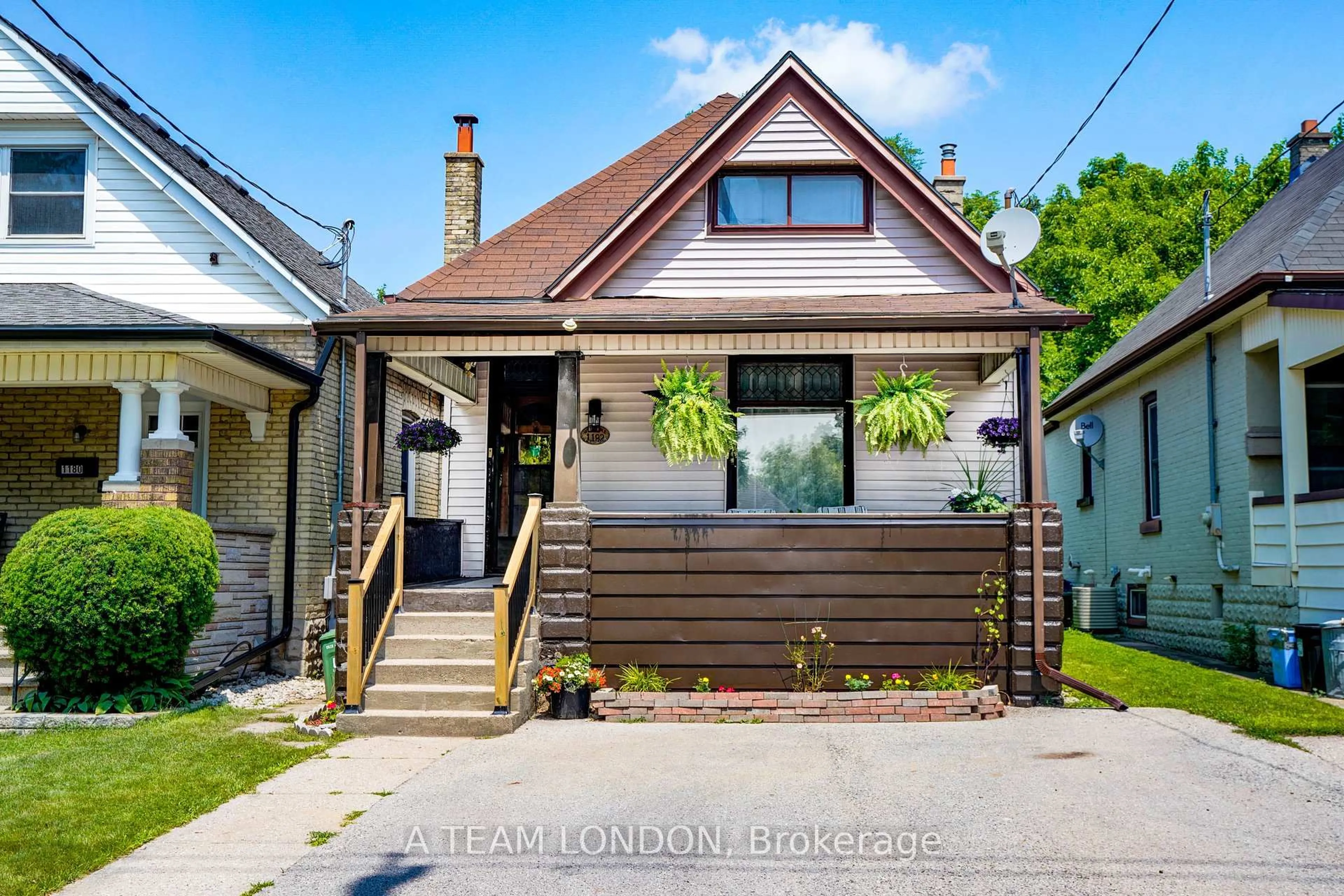 Home with brick exterior material, street for 1182 York St, London East Ontario N5W 2T9