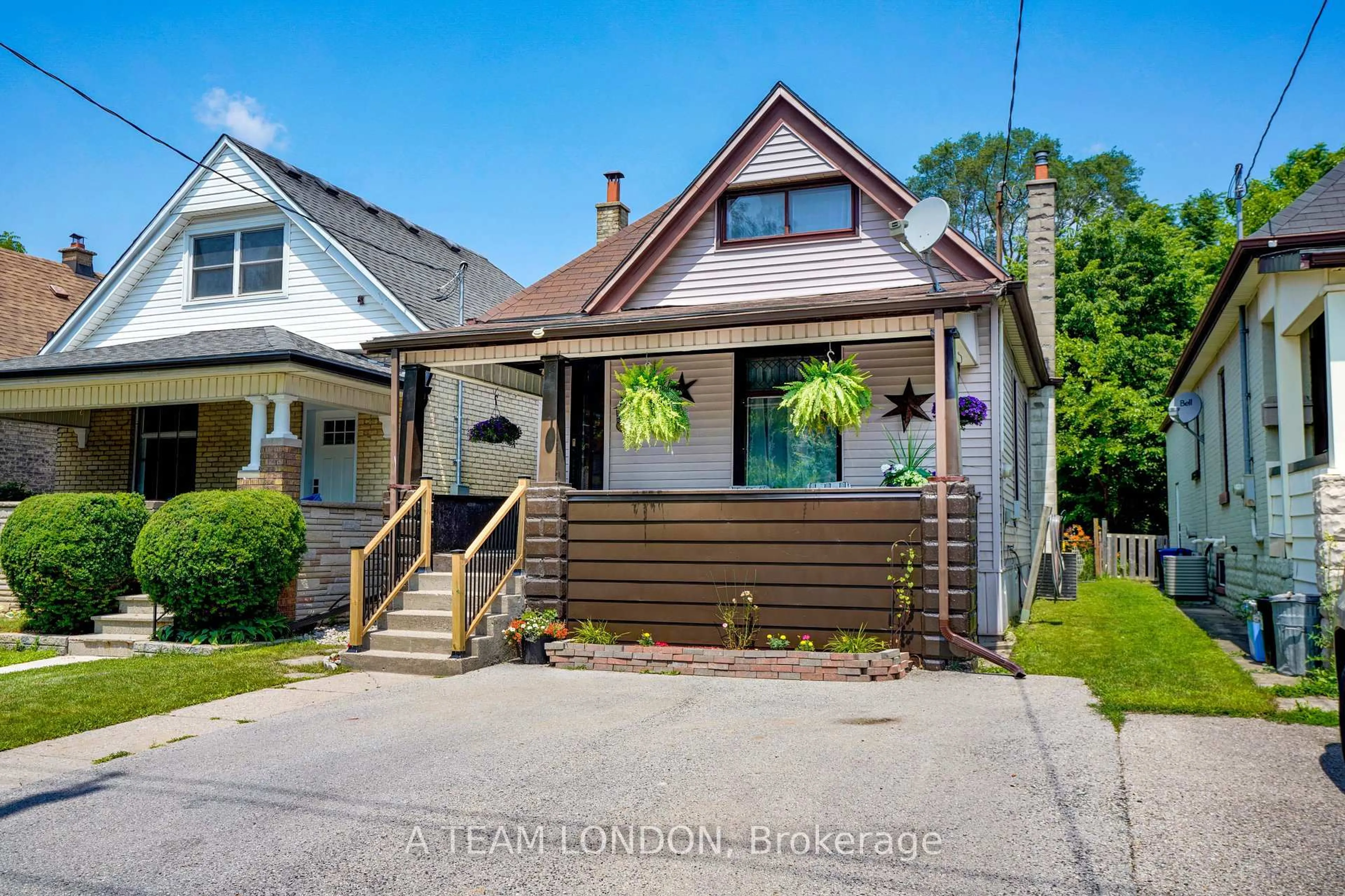Unknown for 1182 York St, London East Ontario N5W 2T9