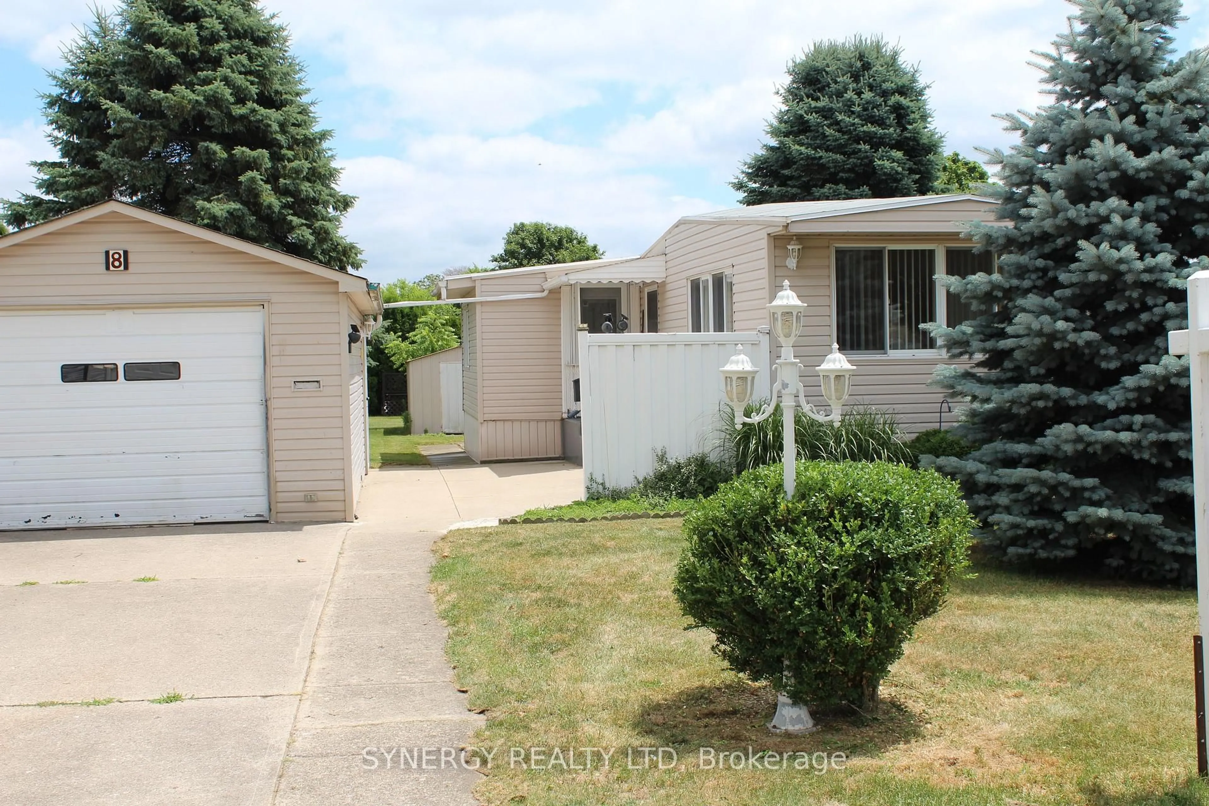 Unknown for 8 STEWART St, Strathroy-Caradoc Ontario N7G 3K8