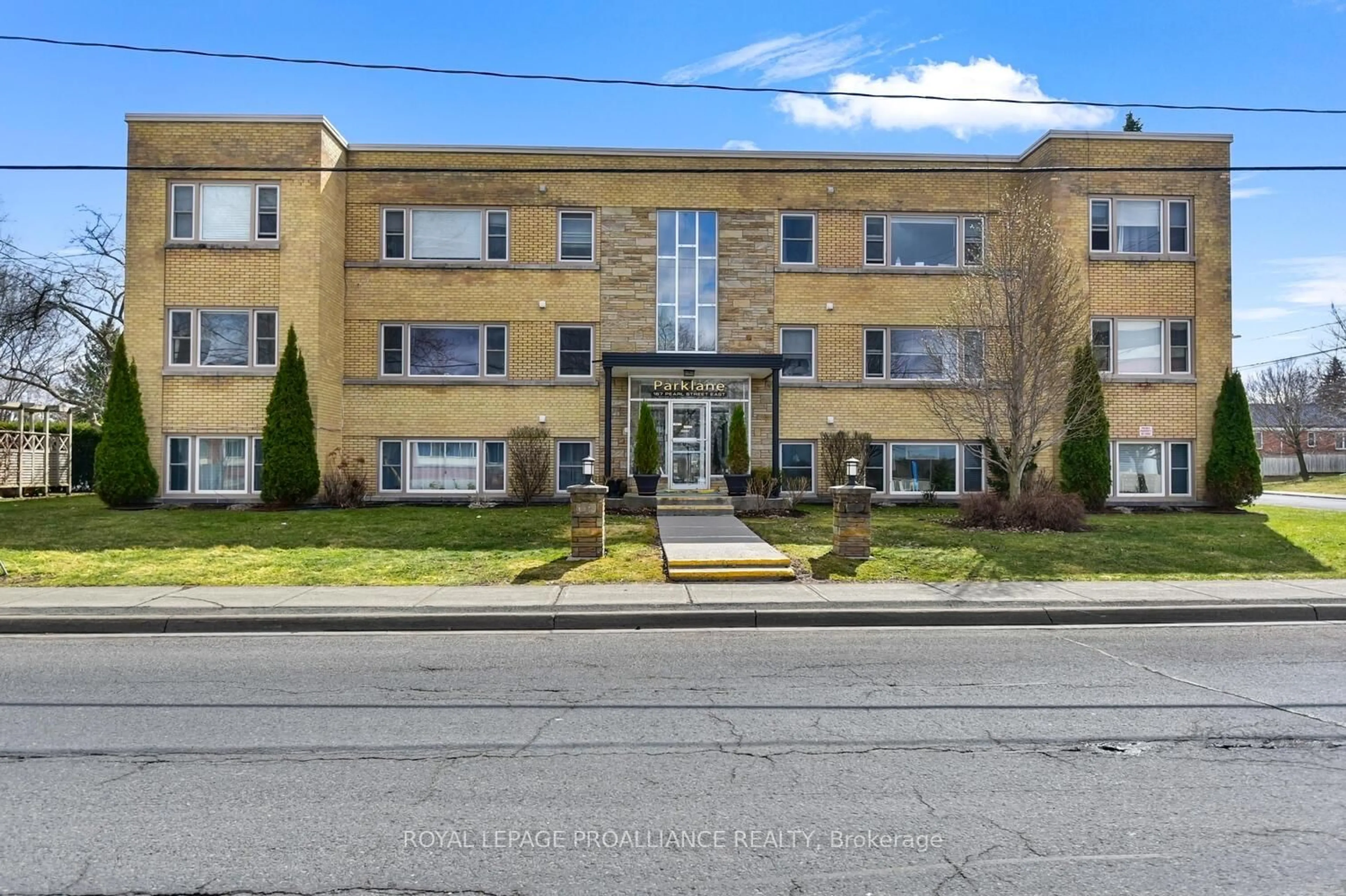 Unknown for 167 Pearl St #11, Brockville Ontario K6V 1R5
