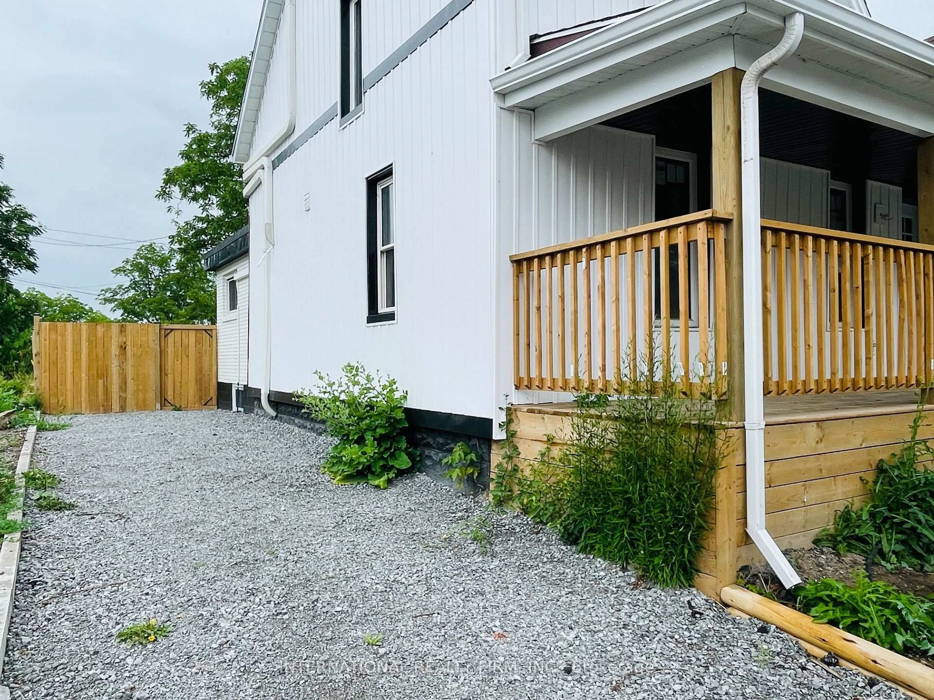 Unknown for 171 King St, Welland Ontario L3B 3J4