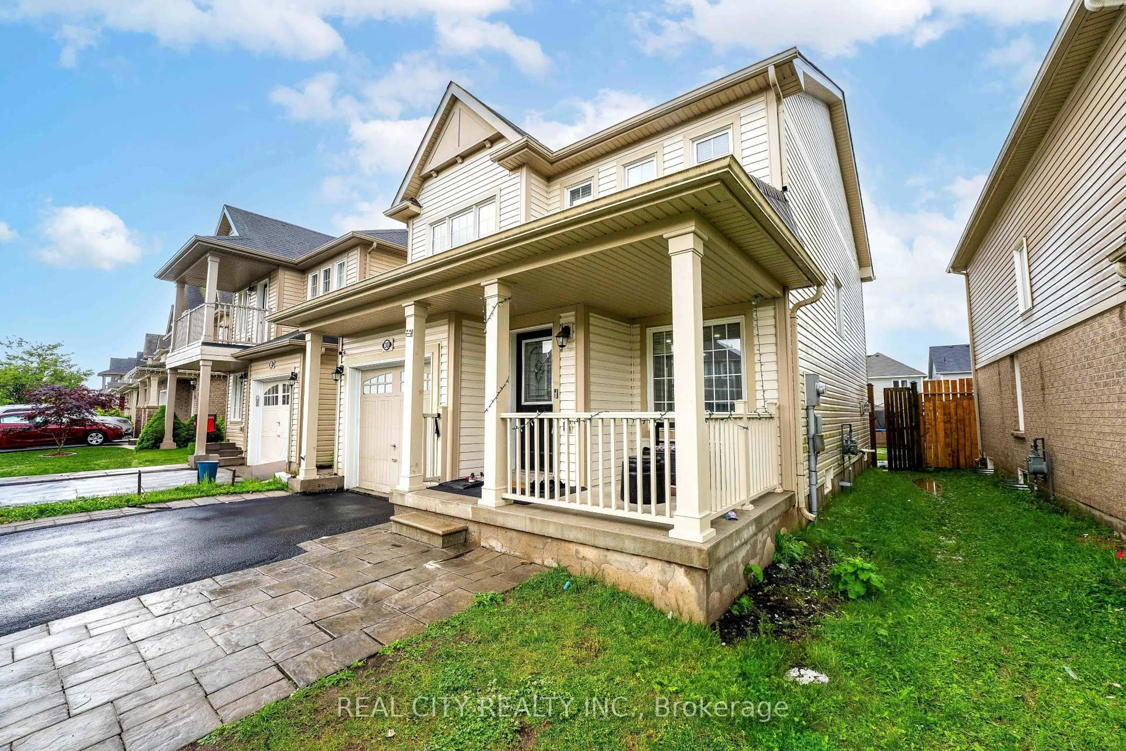 Home with vinyl exterior material, street for 30 English Lane, Brantford Ontario N3T 0H1