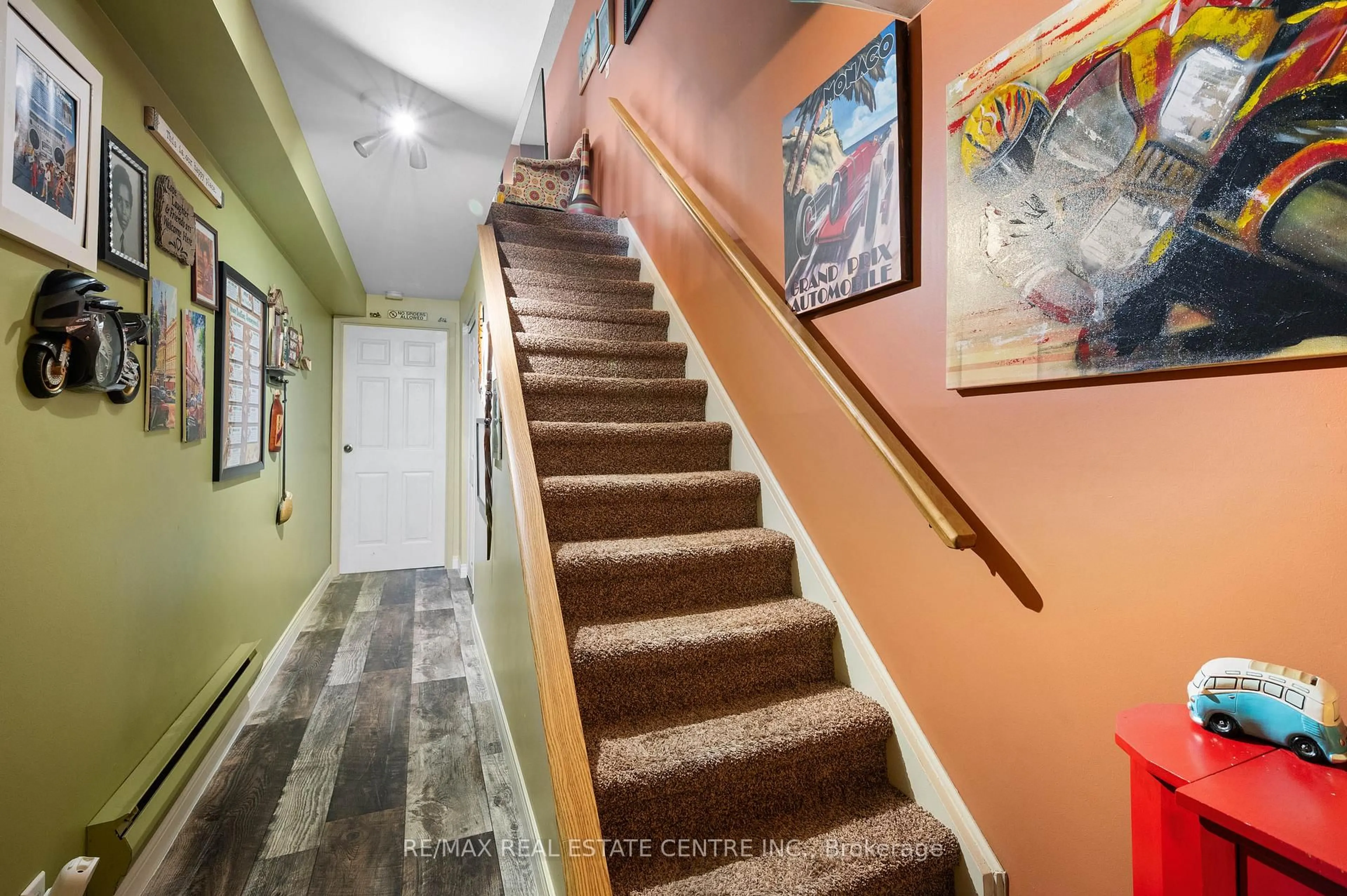 Stairs for 26 Marlboro Crt, Woodstock Ontario N4S 8P4