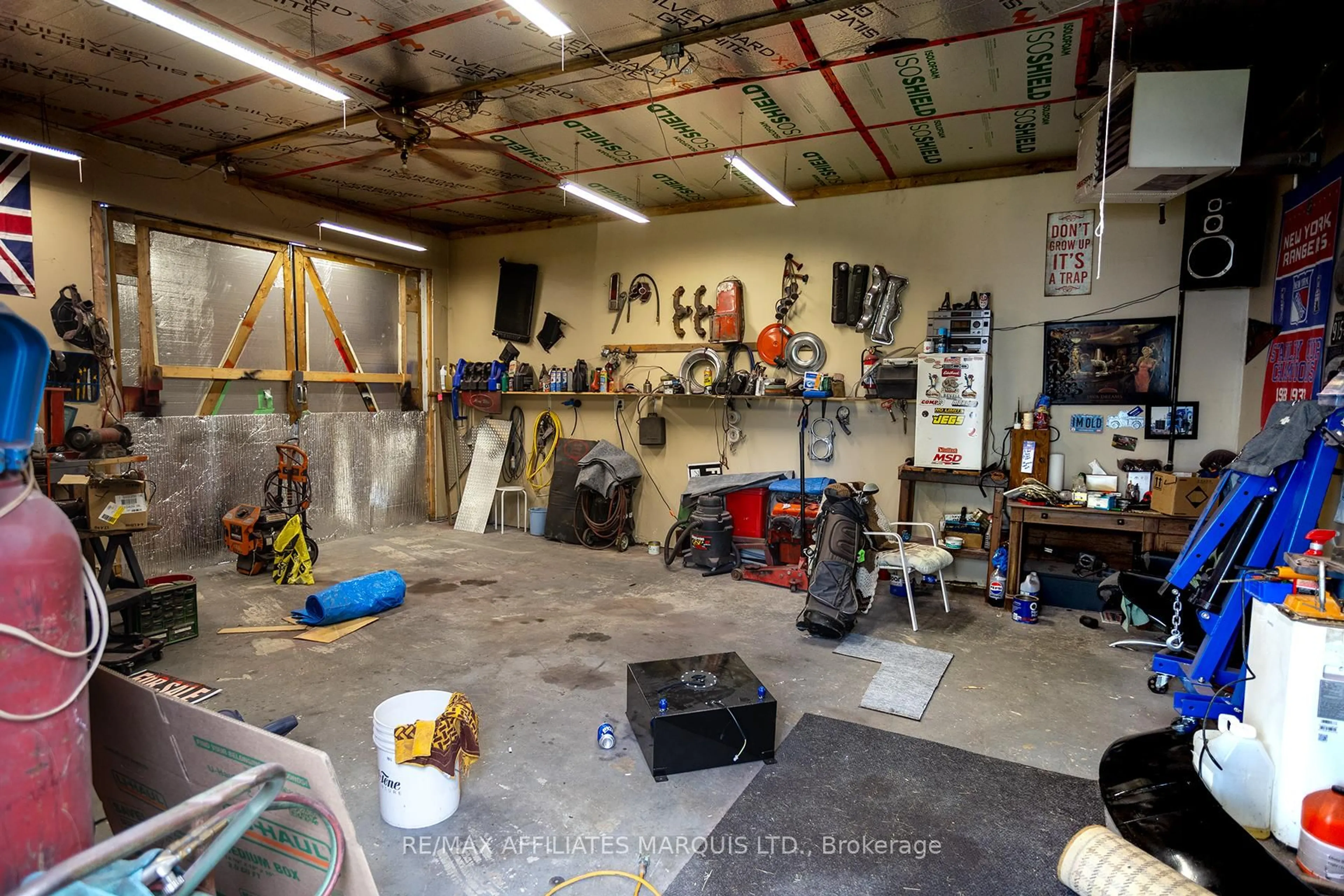 Indoor garage for 10954 Cook Rd, South Dundas Ontario K0E 1C0