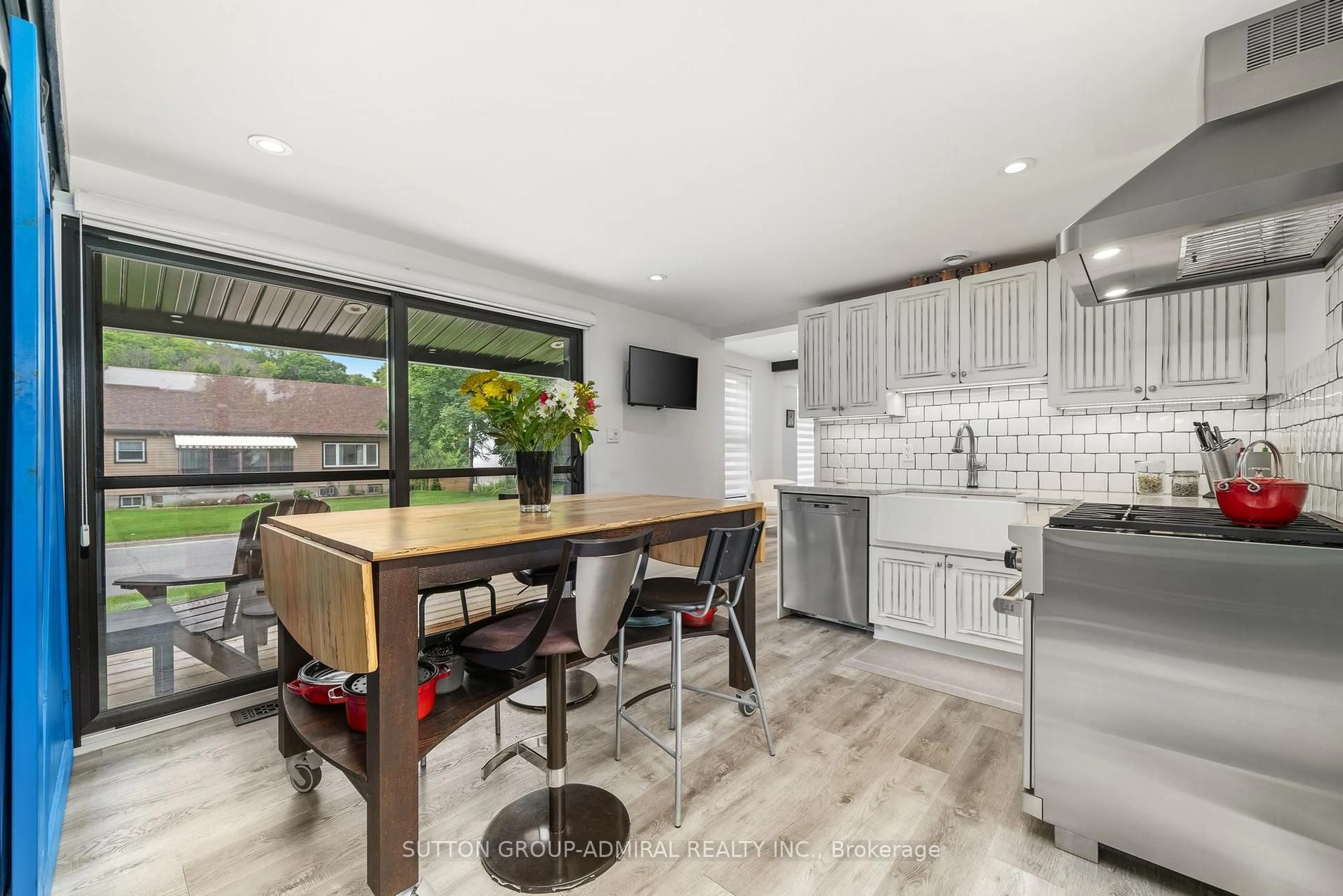 Open concept kitchen, unknown for 53 York St, Prince Edward County Ontario K0K 2T0