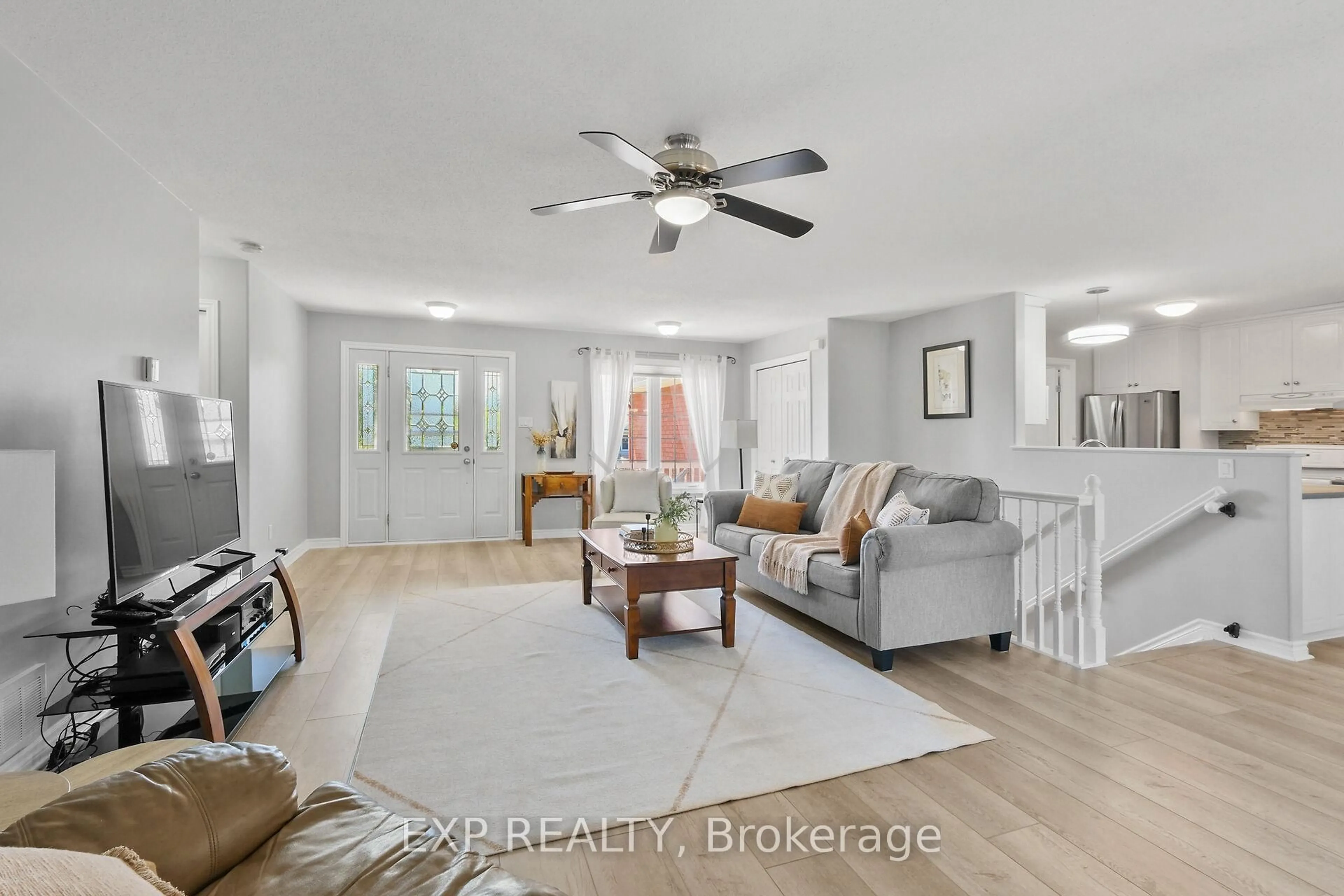 Living room with furniture, unknown for 8059 Black Willow Lane, Metcalfe Ontario K0A 2P0