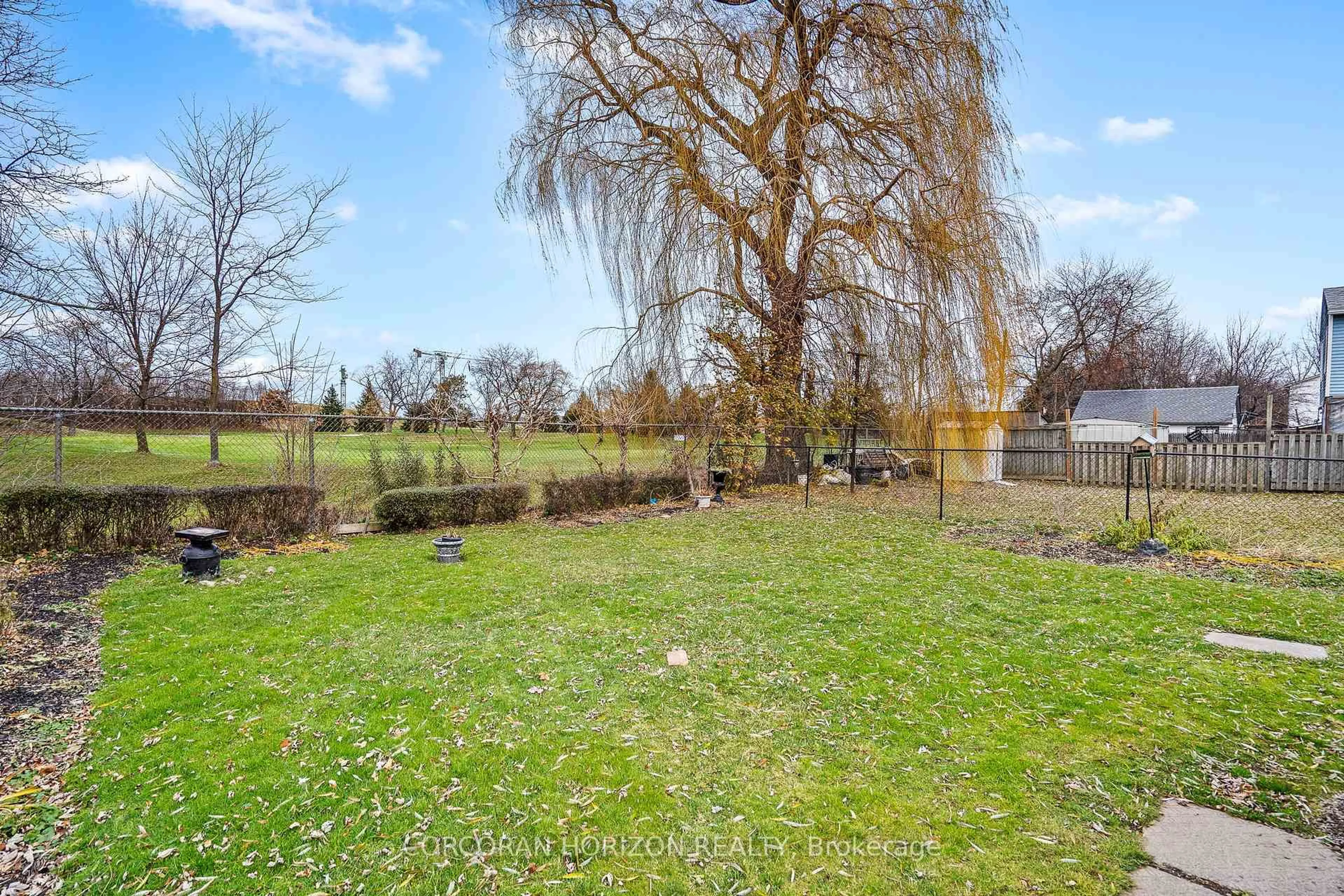Patio, water/lake/river/ocean view for 11 BEVERLY St, St. Catharines Ontario L2P 2J9