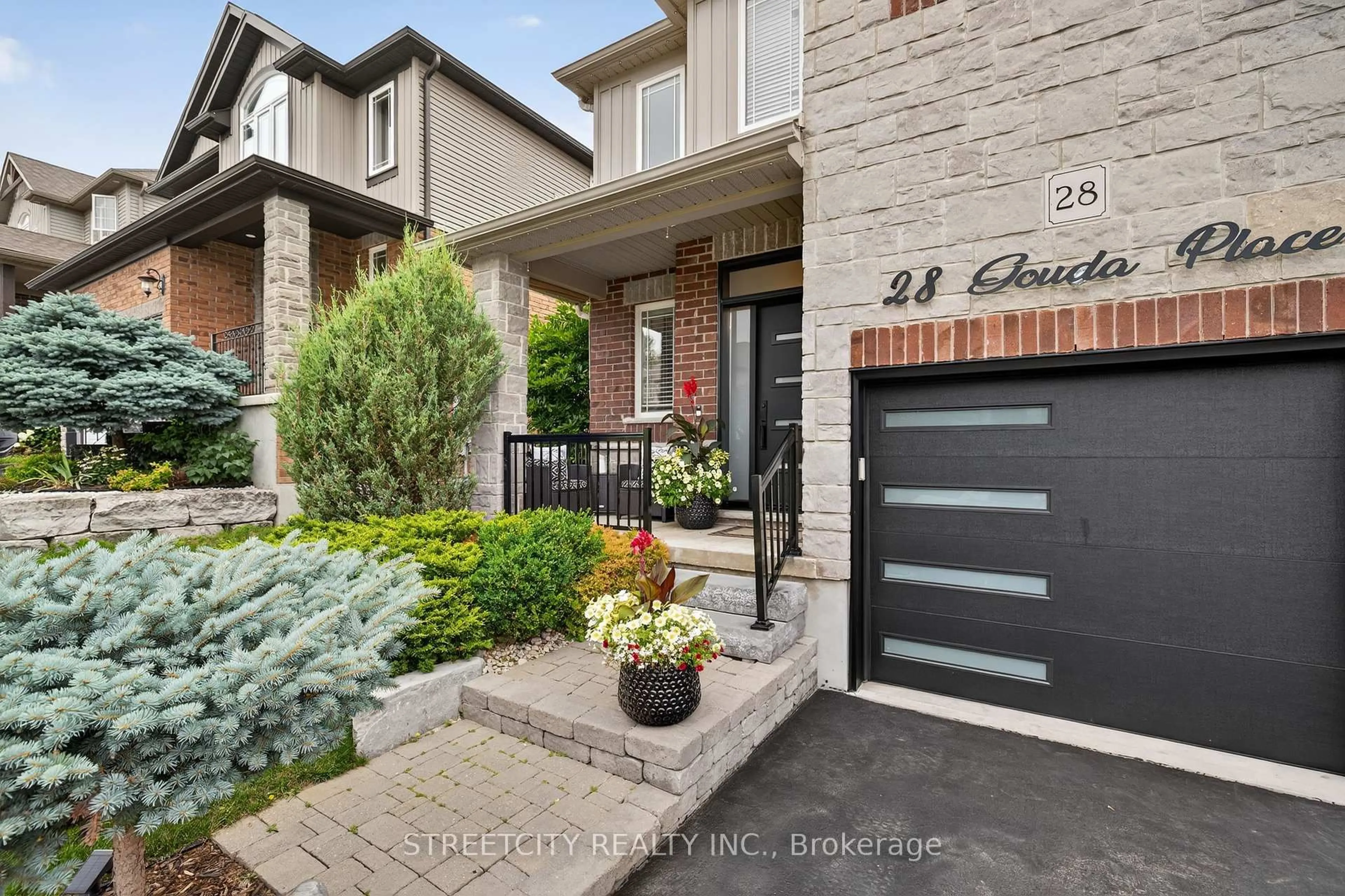 Home with brick exterior material, street for 28 Gouda Pl, Cambridge Ontario N1P 0B1