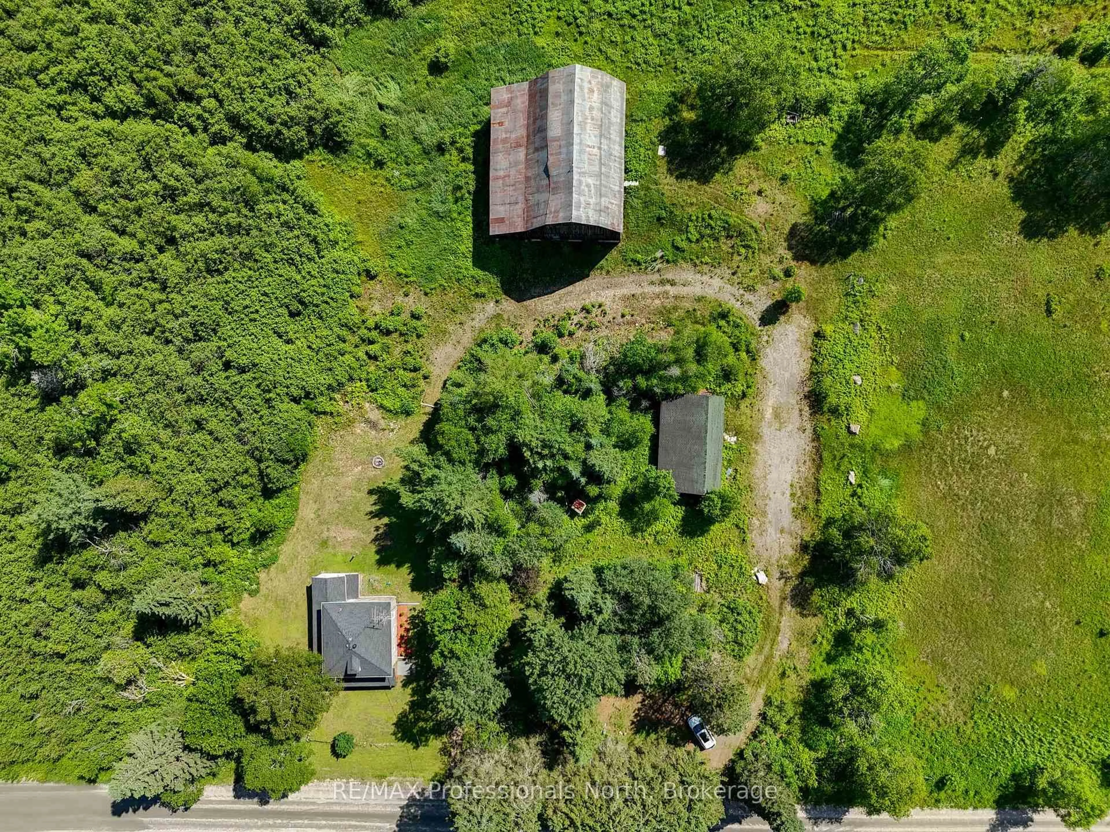 A pic from outside/outdoor area/front of a property/back of a property/a pic from drone, building for 905 Starratt Rd, Ryerson Ontario P0A 1C0