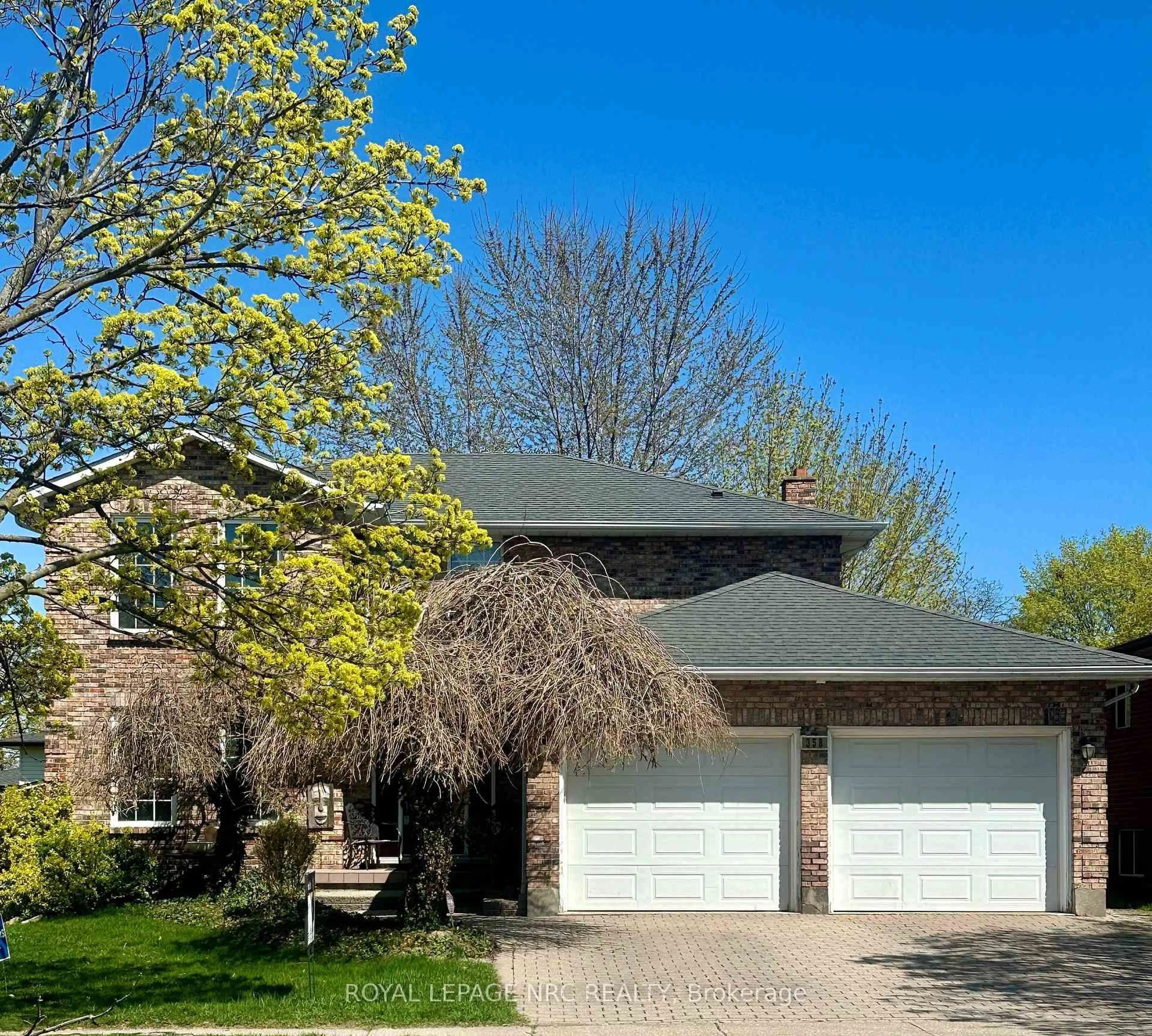 Home with brick exterior material, street for 358 Grantham Ave, St. Catharines Ontario L2M 5A6