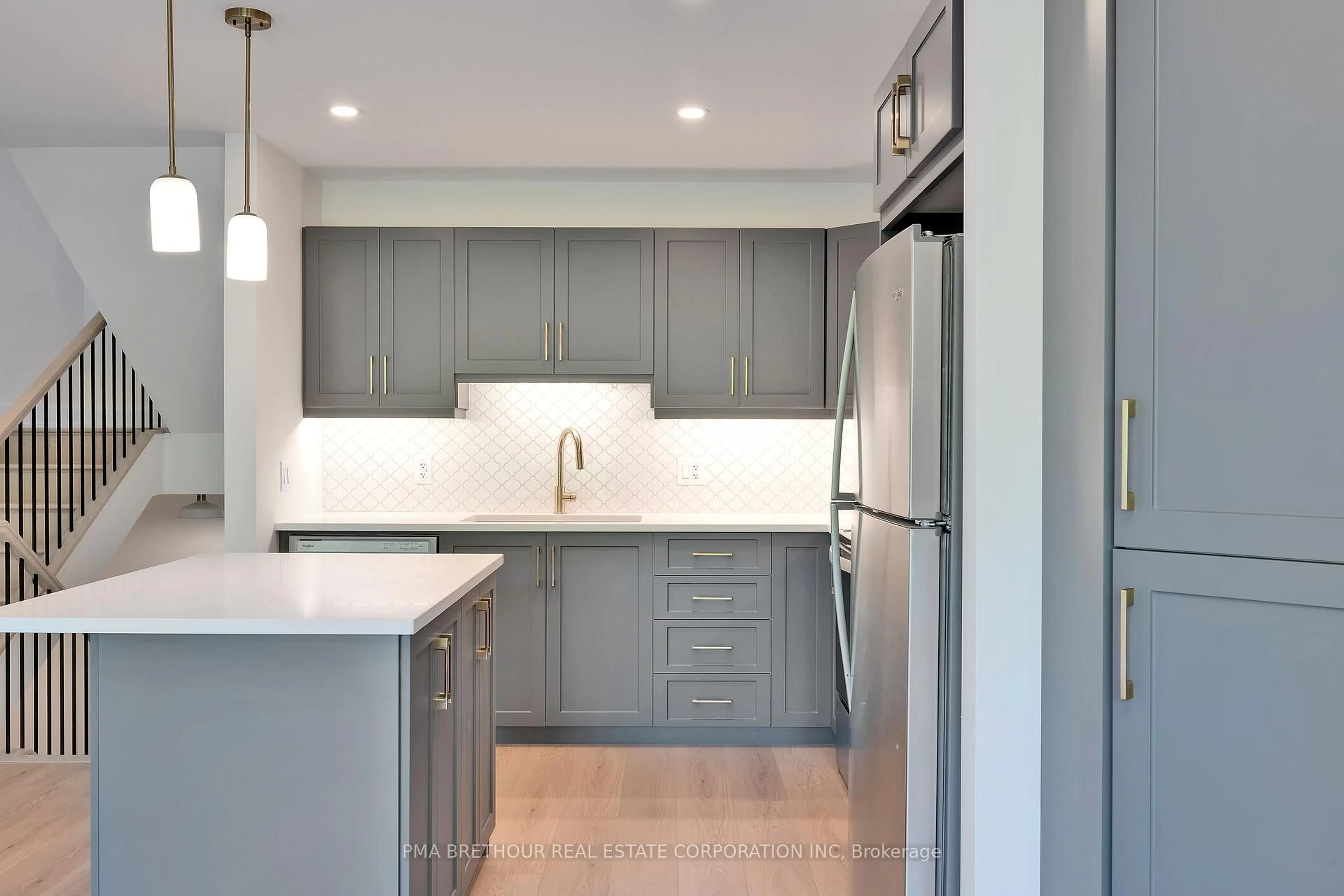 Contemporary kitchen, unknown for 99 Staples Blvd, Smiths Falls Ontario K7A 0B8
