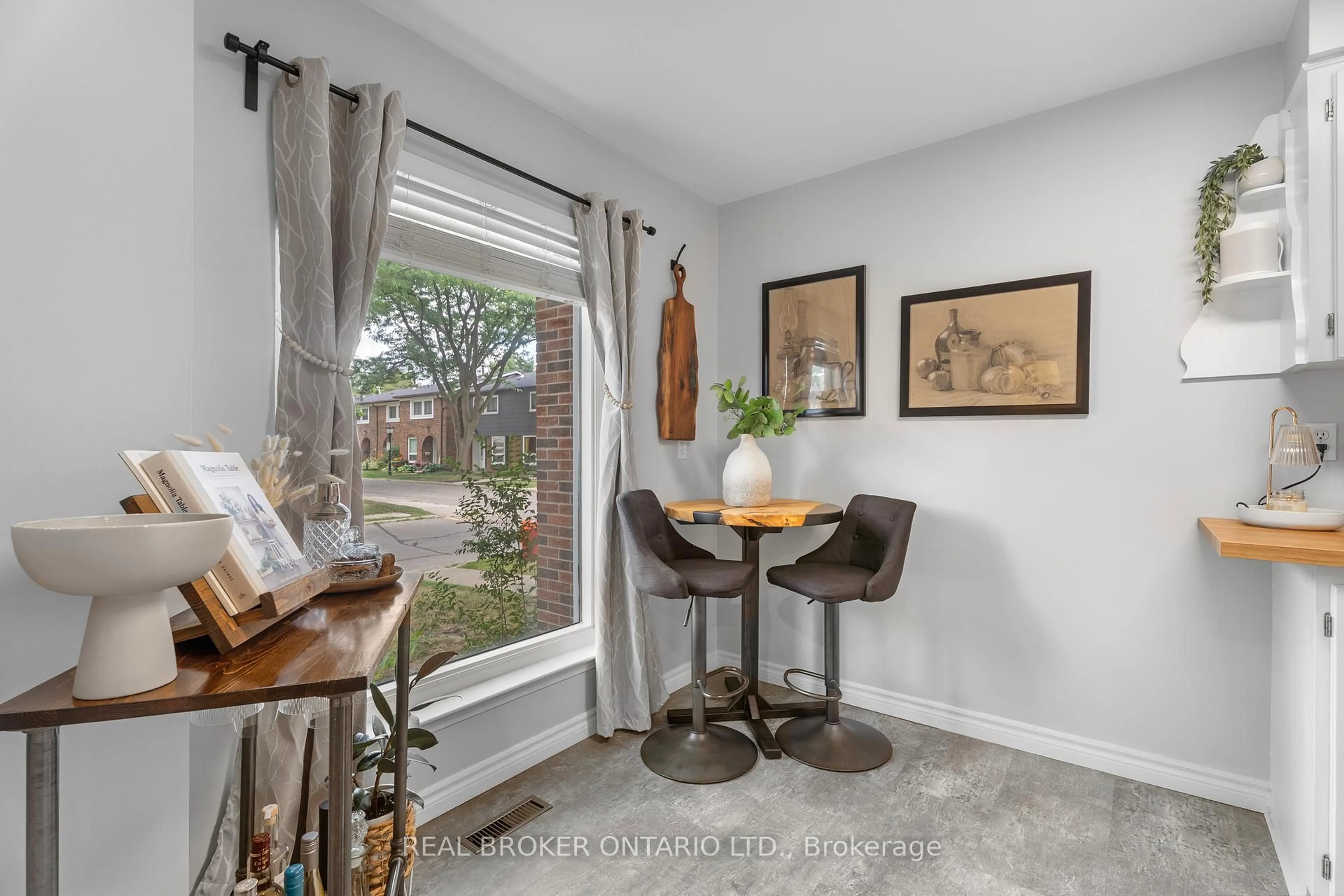 Unknown for 121 Bagot St #2, Guelph Ontario N1H 5T8